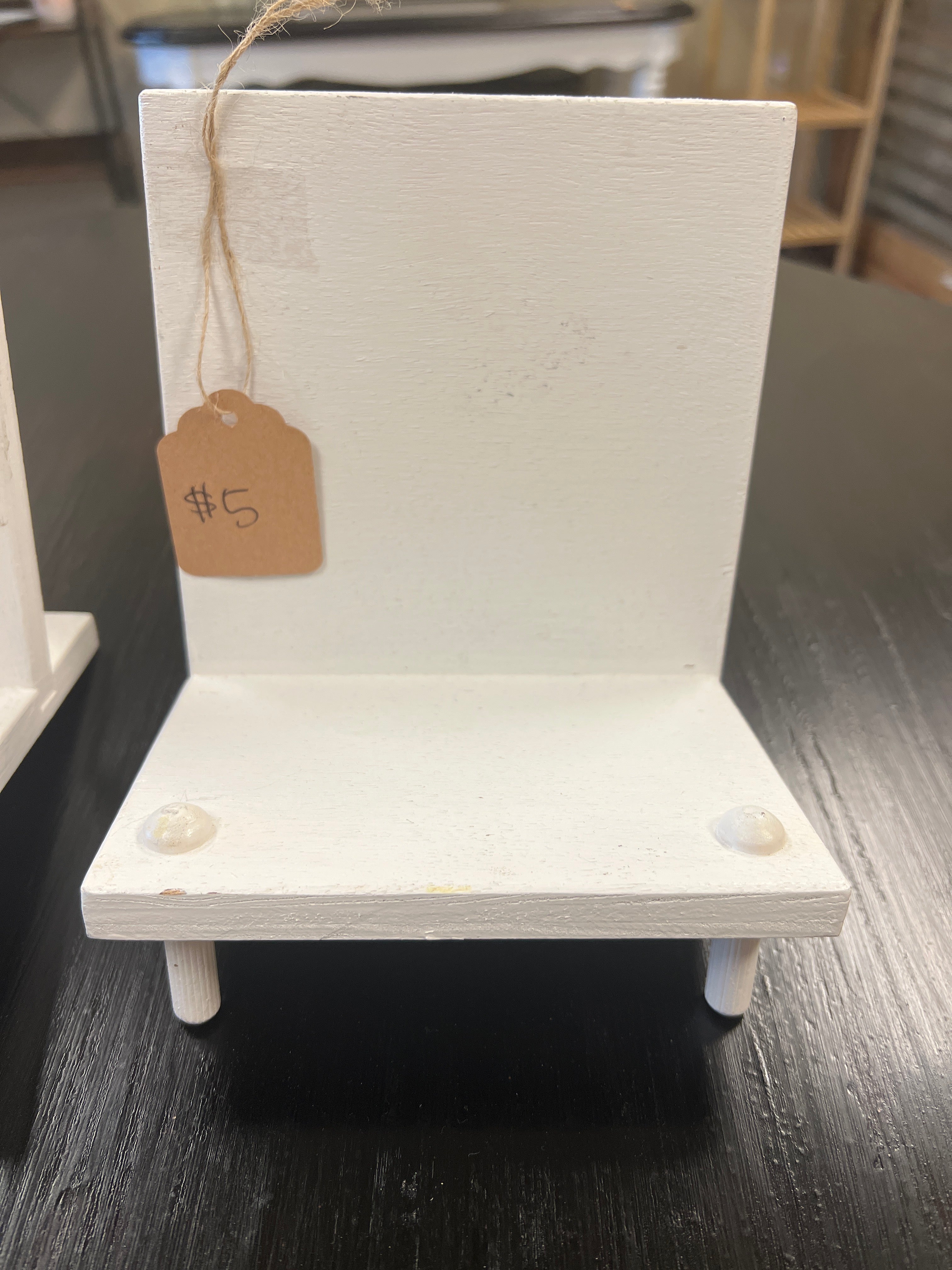 White Cutting Board Stand