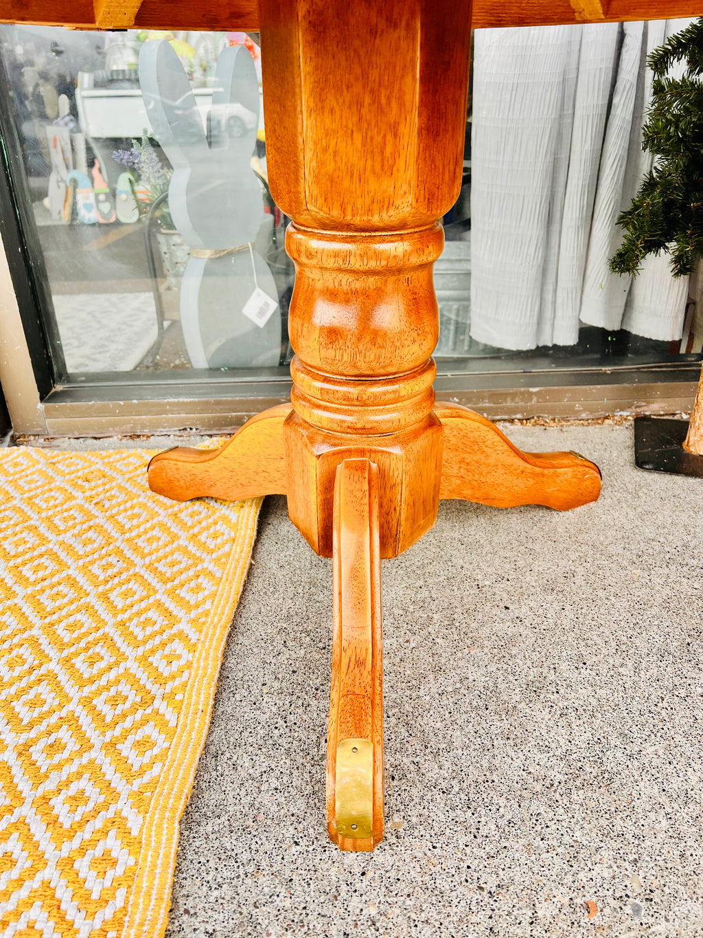Round Side Table