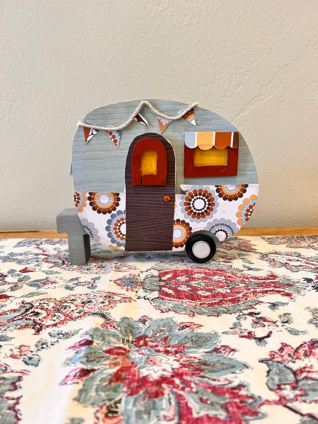 Retro Wood Camper Decor