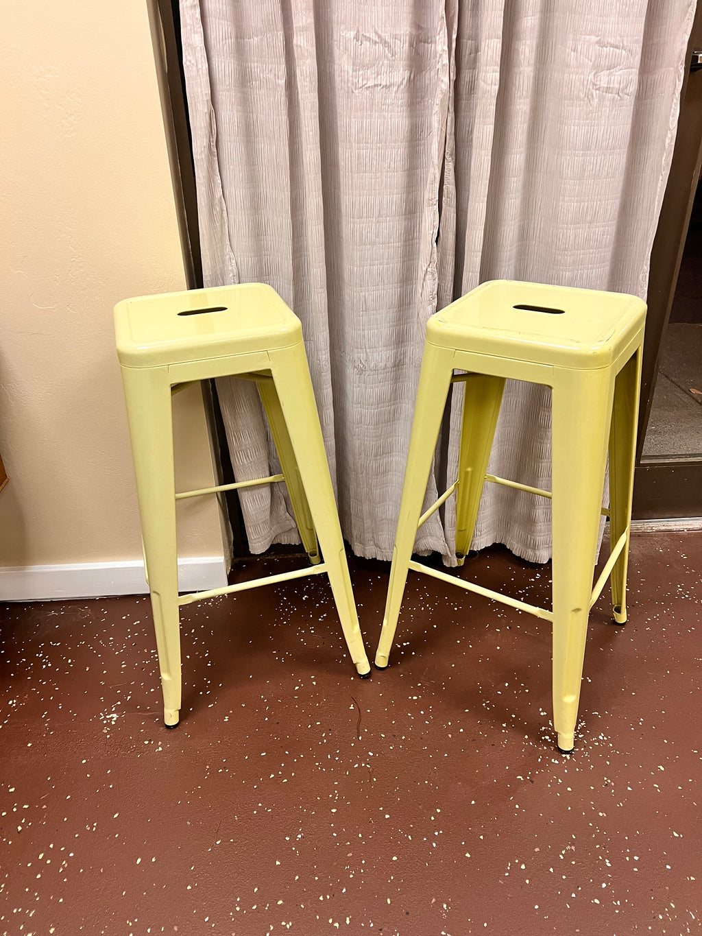 Metal Bar Stool Set