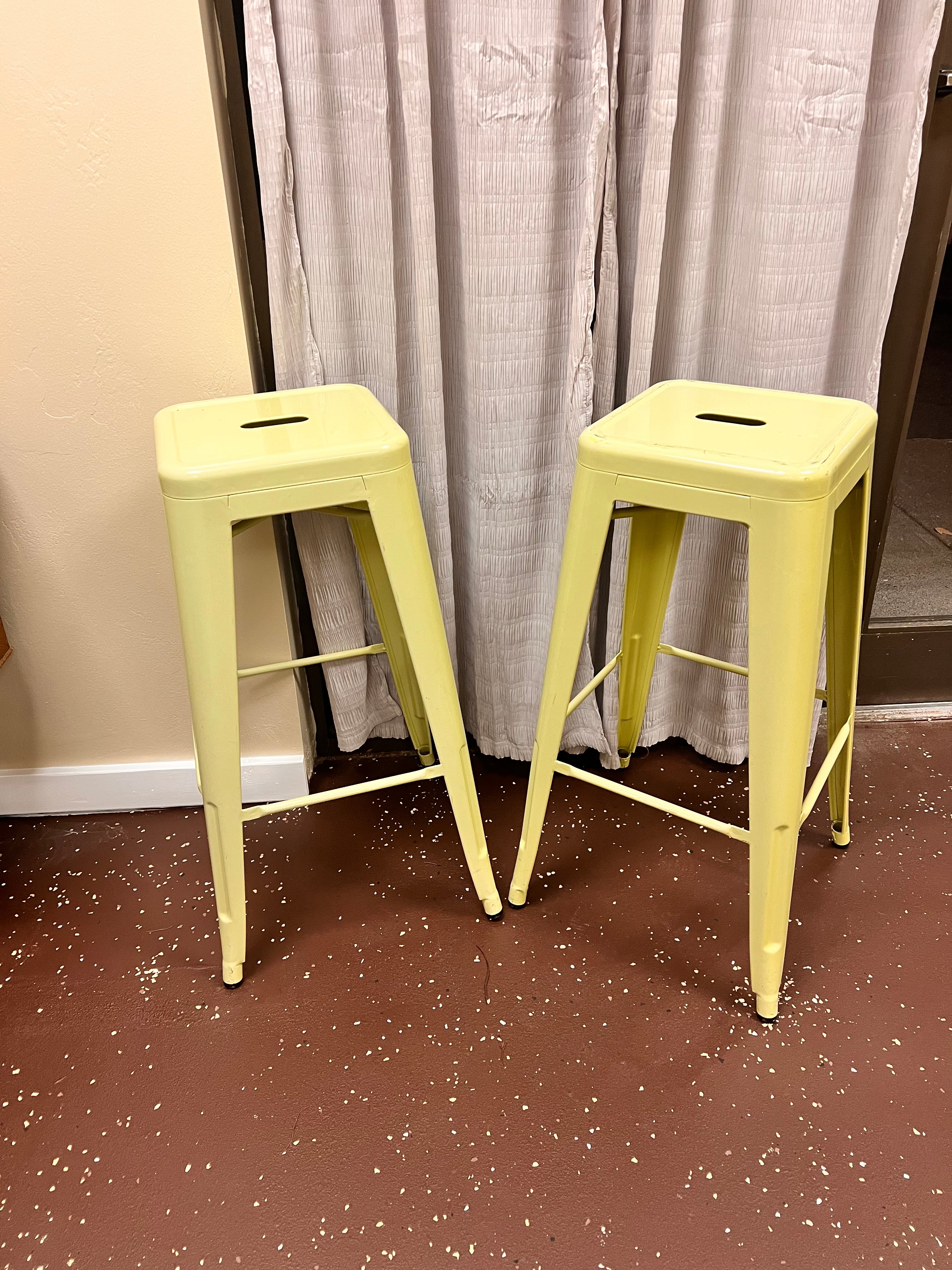 Metal Bar Stool Set