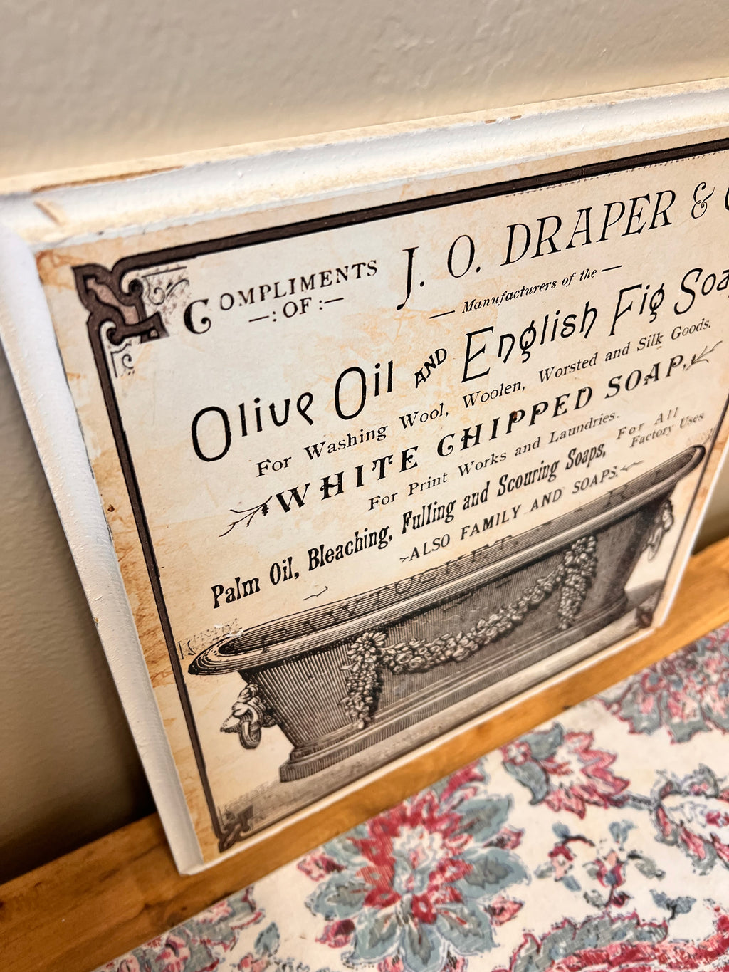 White Tub Sign