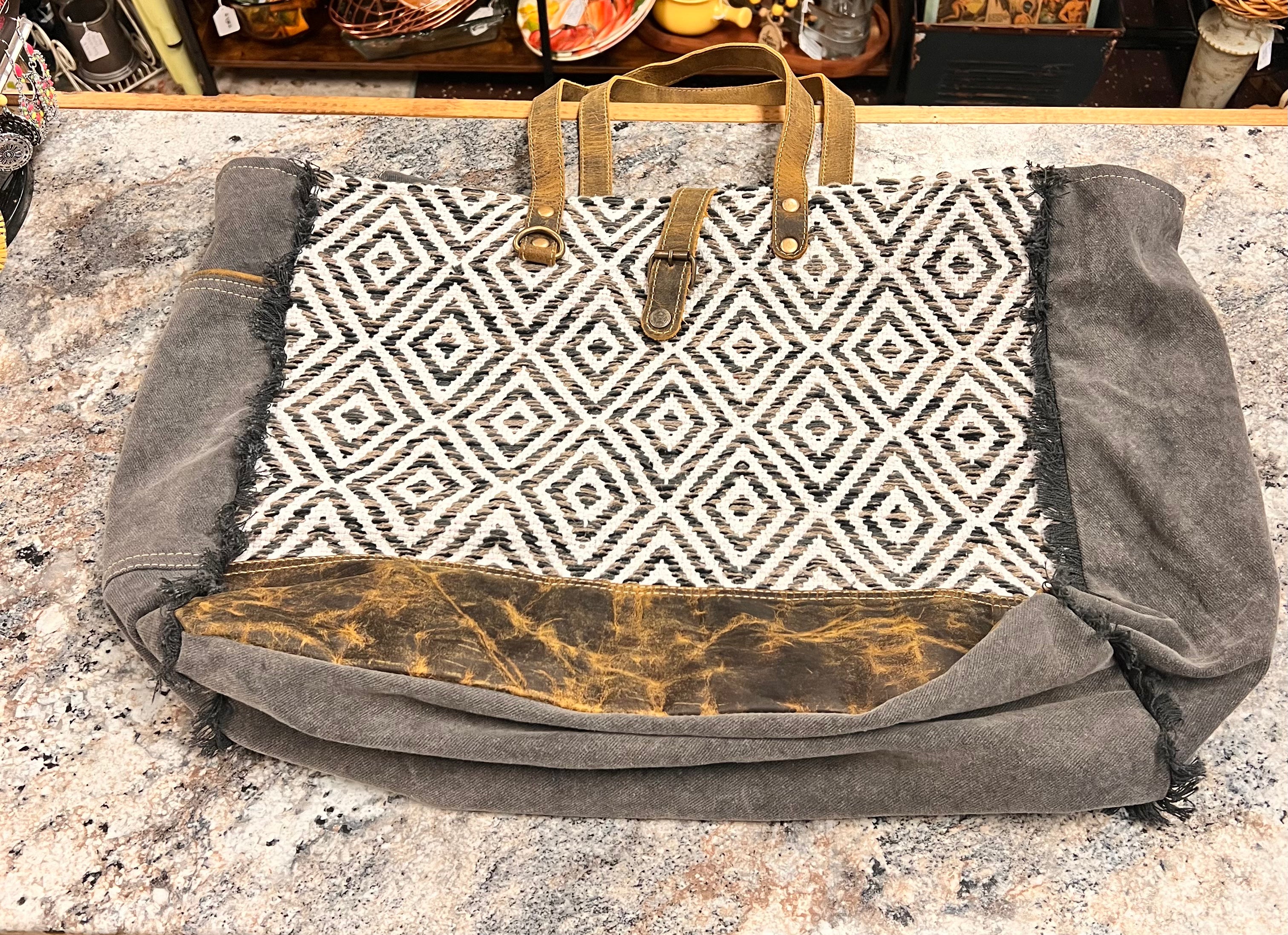 Myra Travel Bag