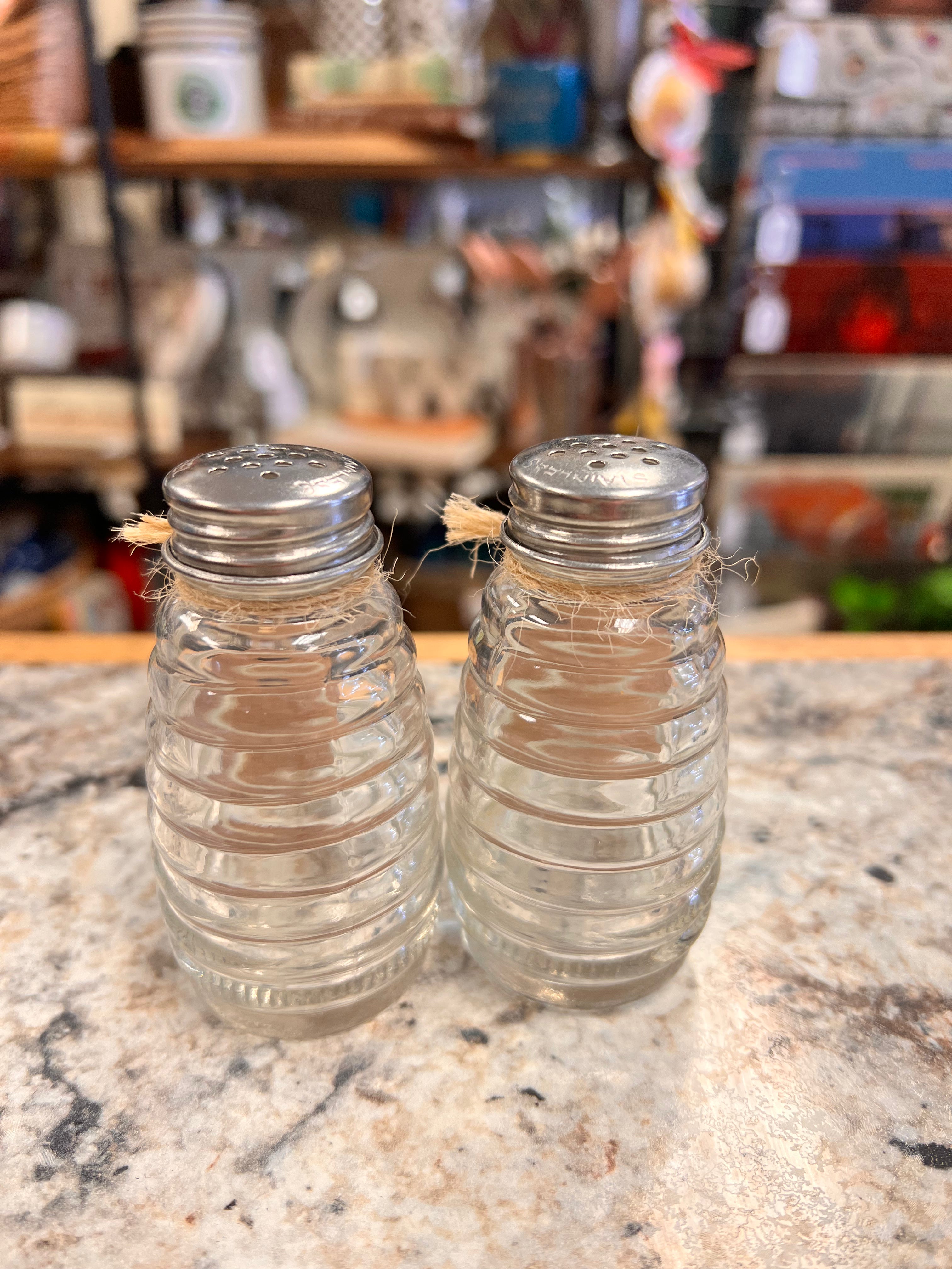 Vintage Shaker Set