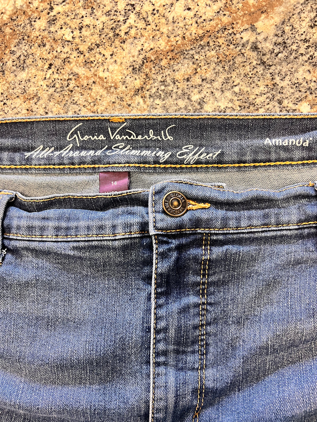 GV Capri Jean 14