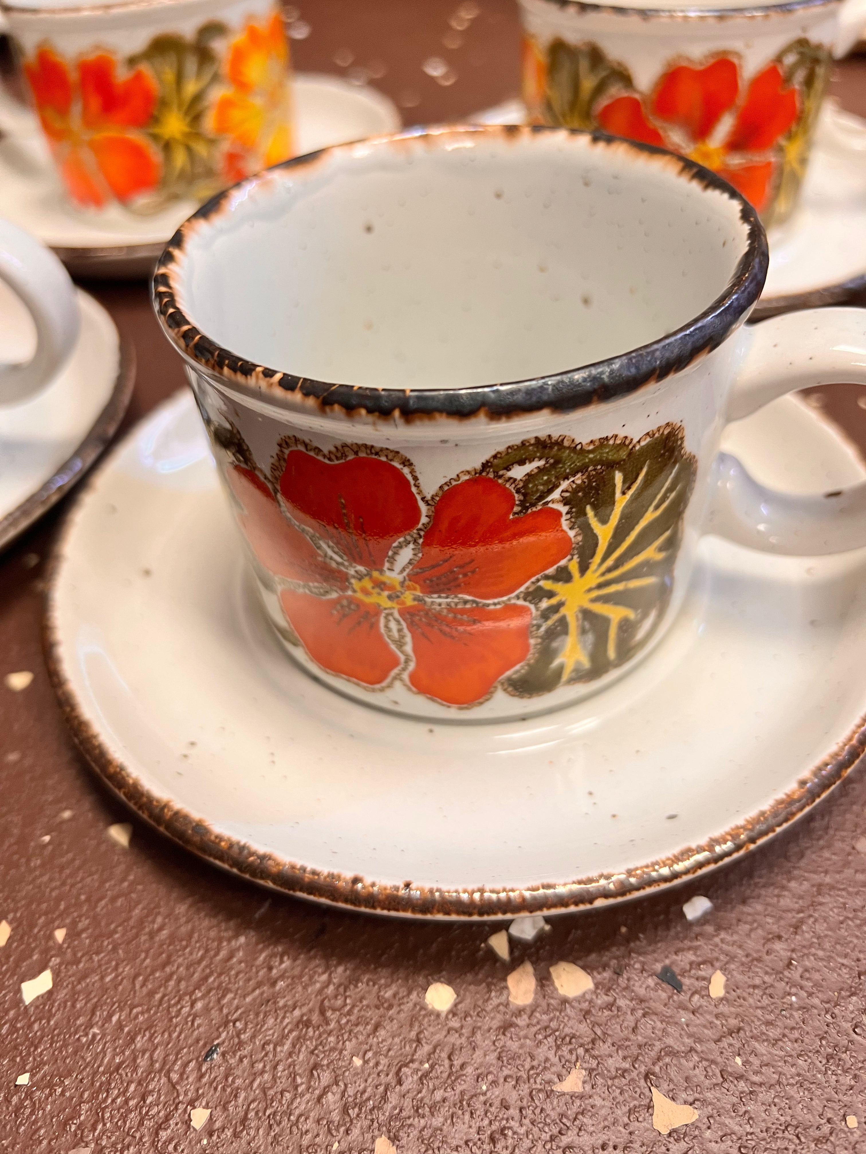 VTG Cup Saucer Set
