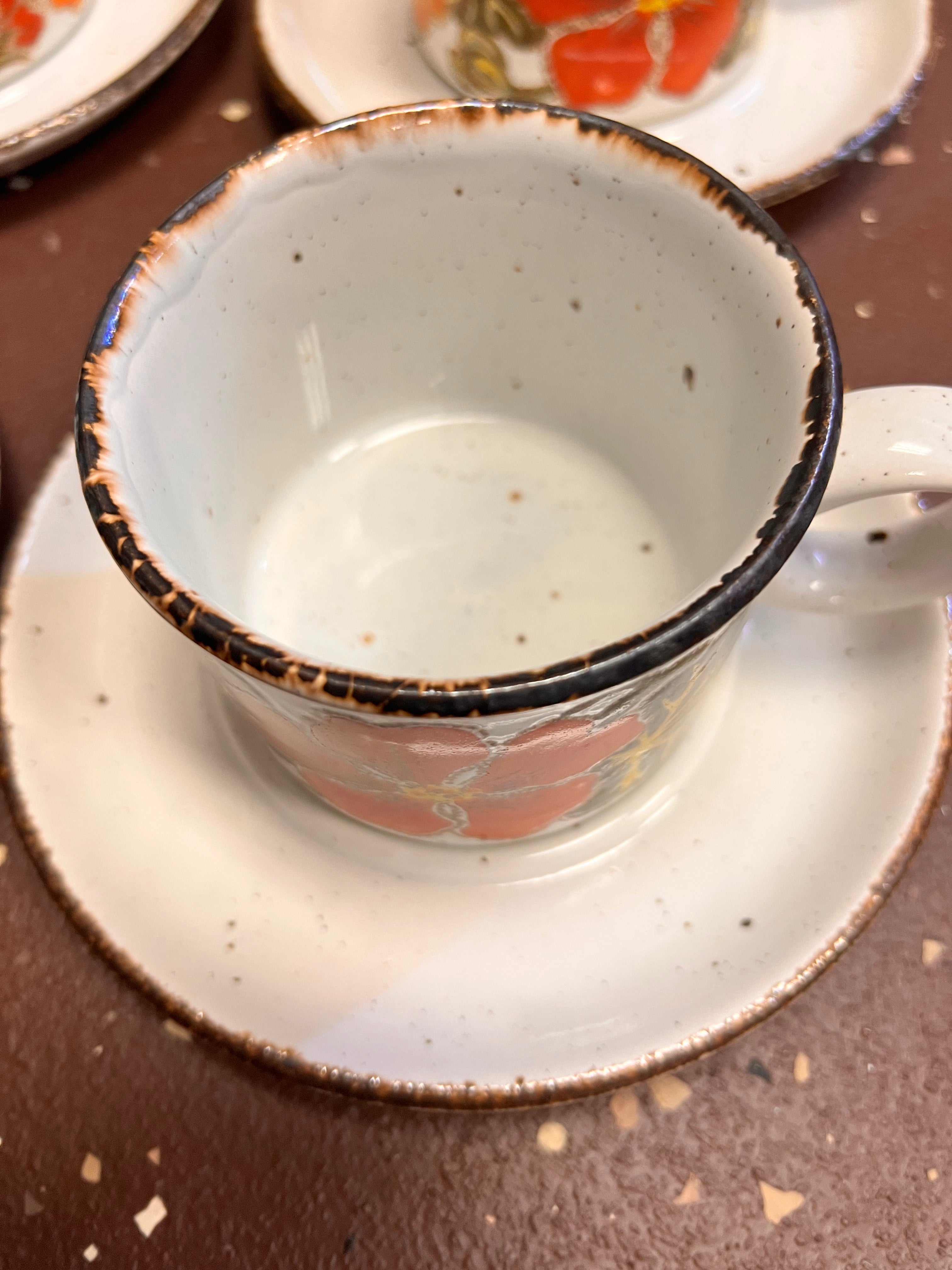 VTG Cup Saucer Set