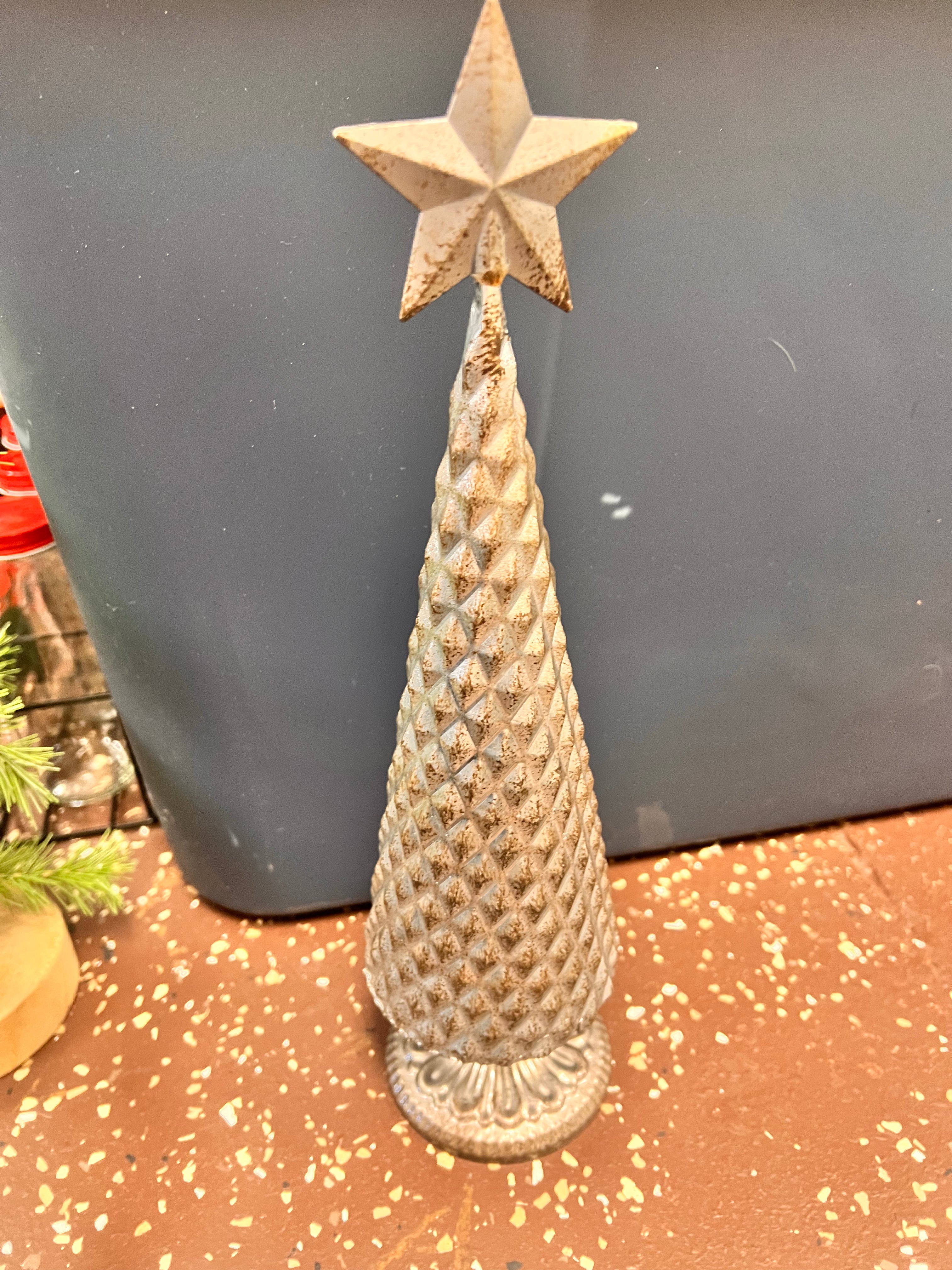 Metal Tree Decor