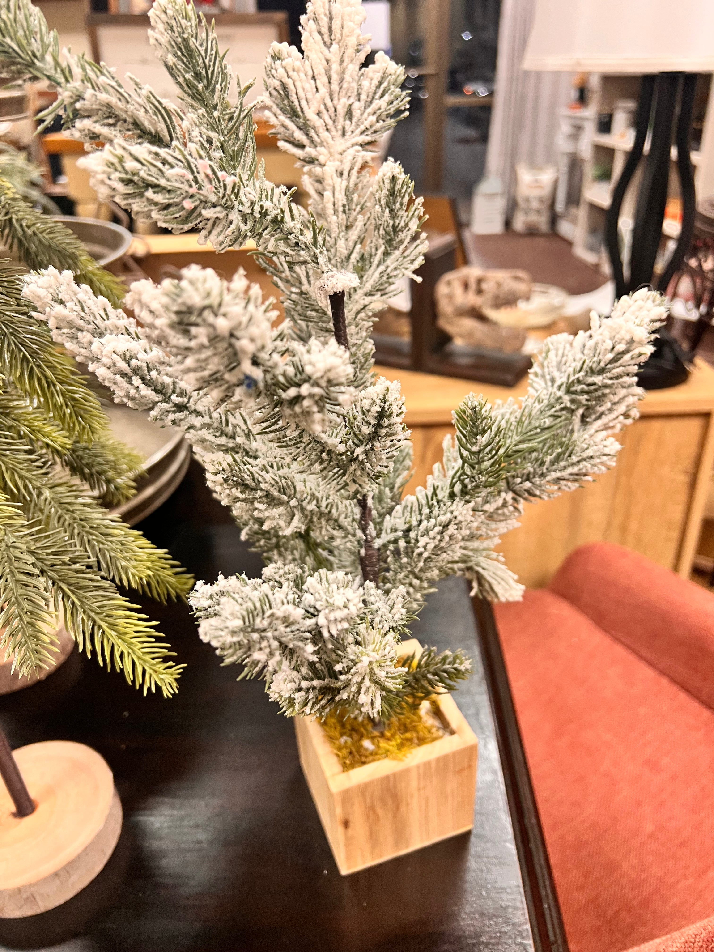 Snowy Tree Decor