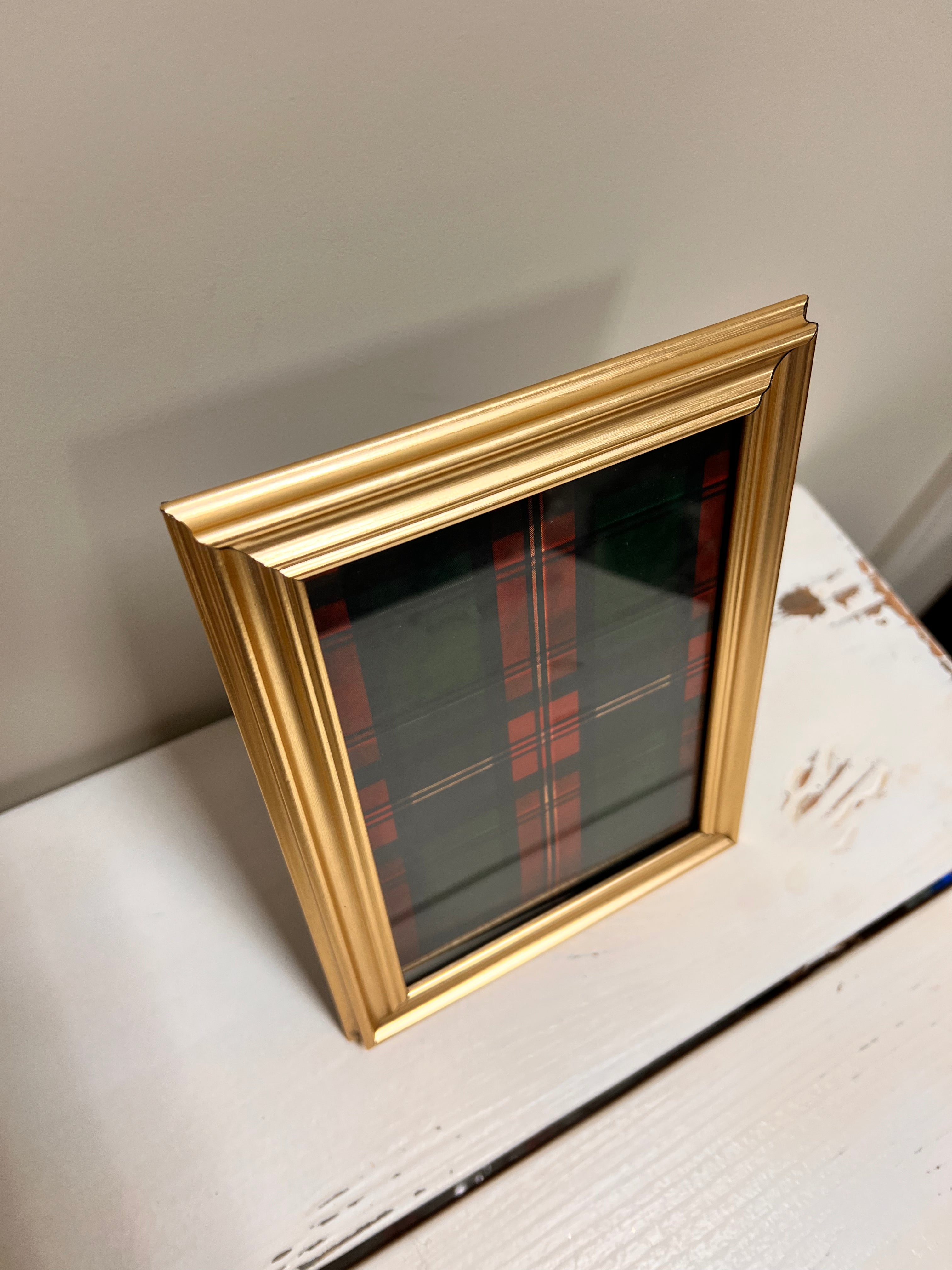 Plaid Frame