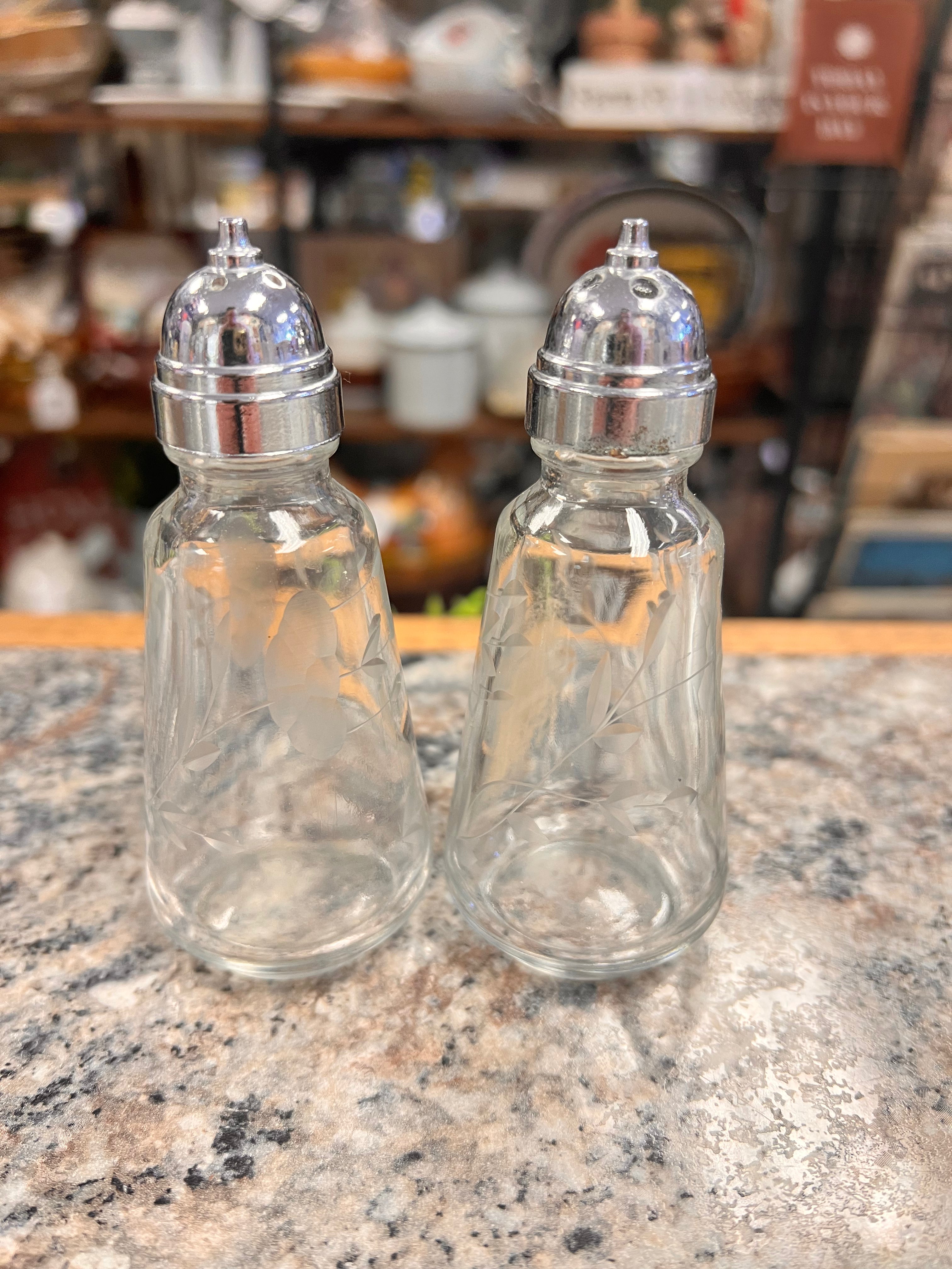Vintage Shaker Set