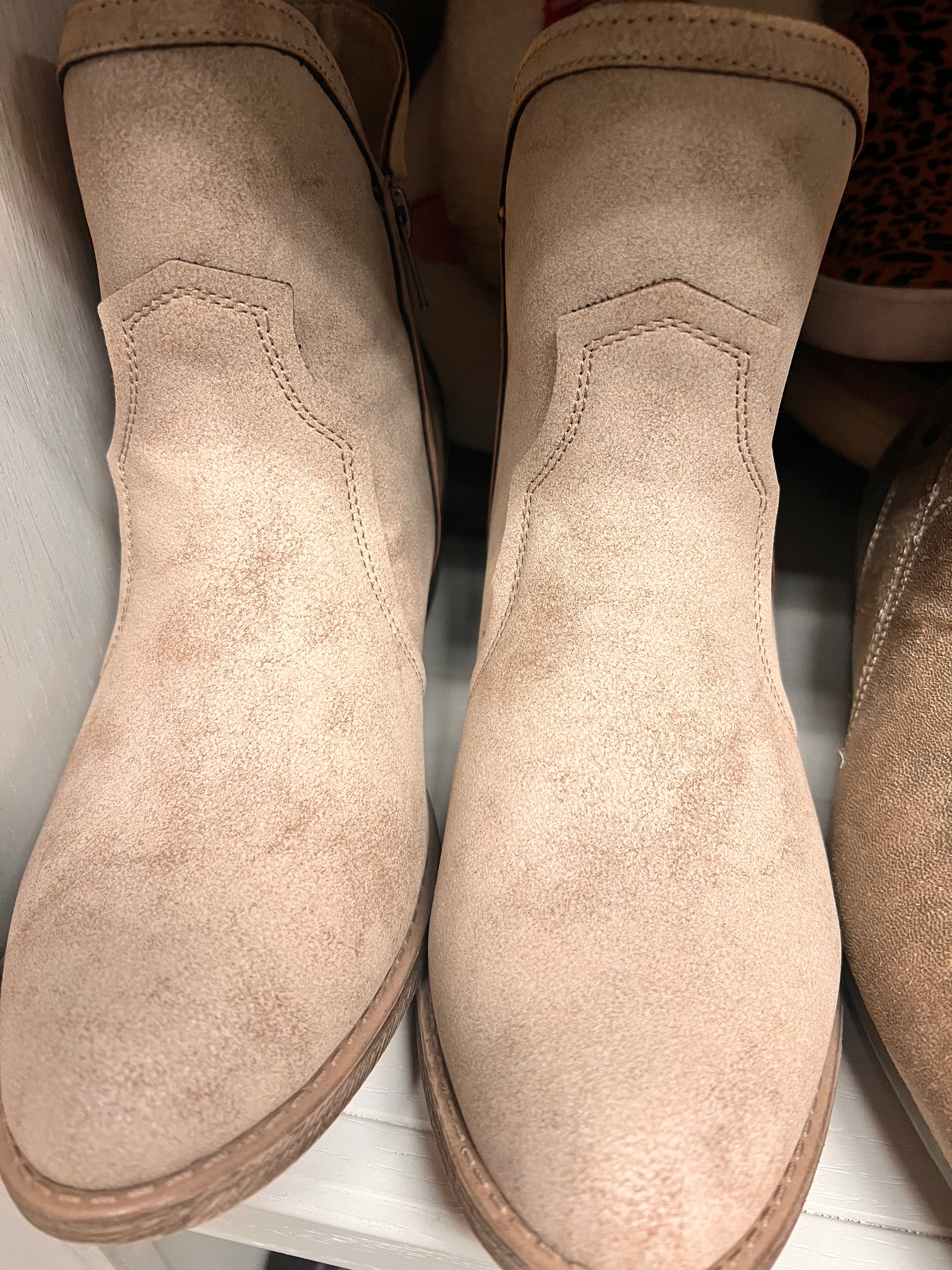 Tan Boots 8.5