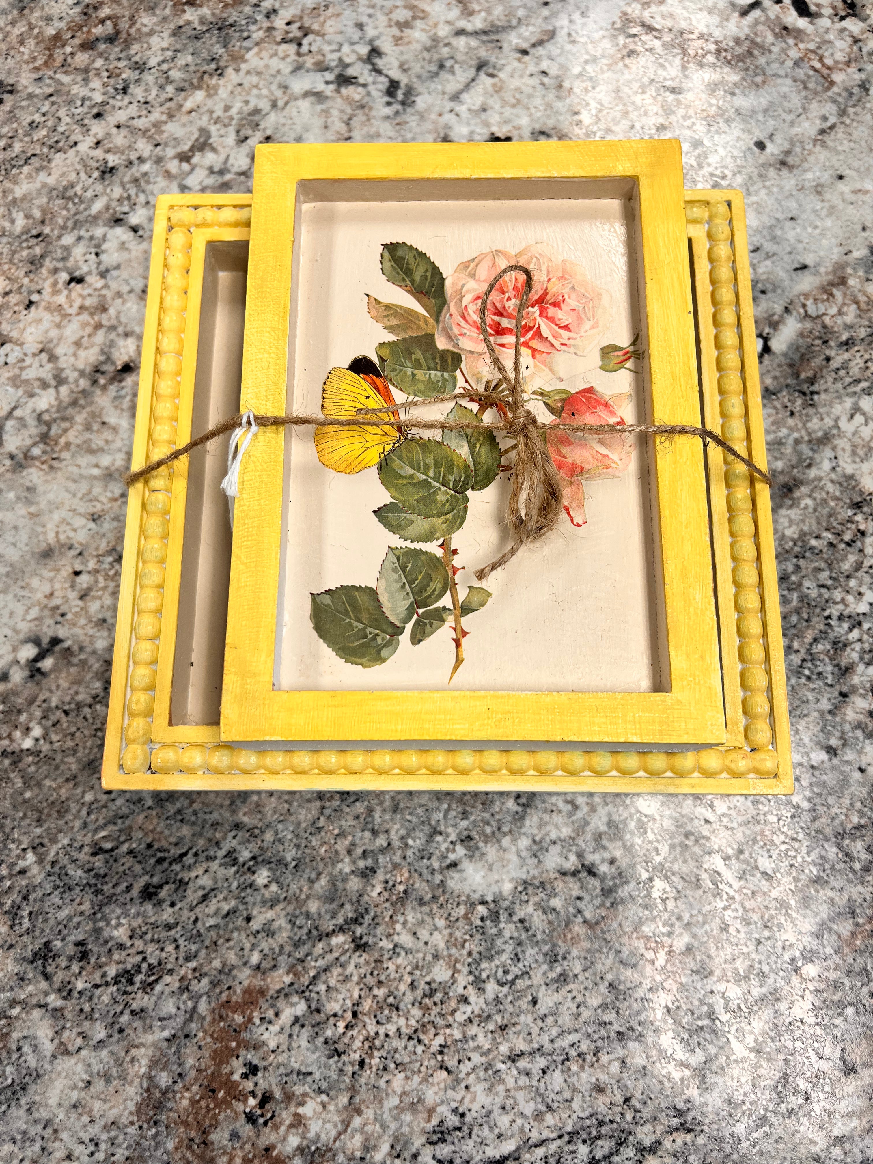 Floral Frame Set
