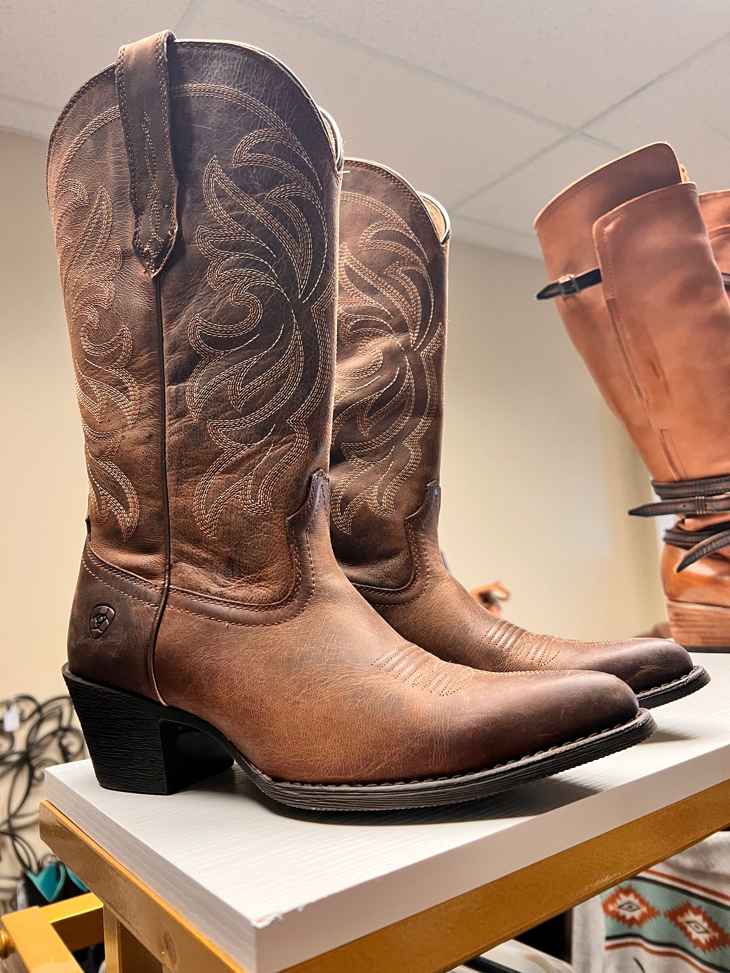 Ariat Boots 8 NEW