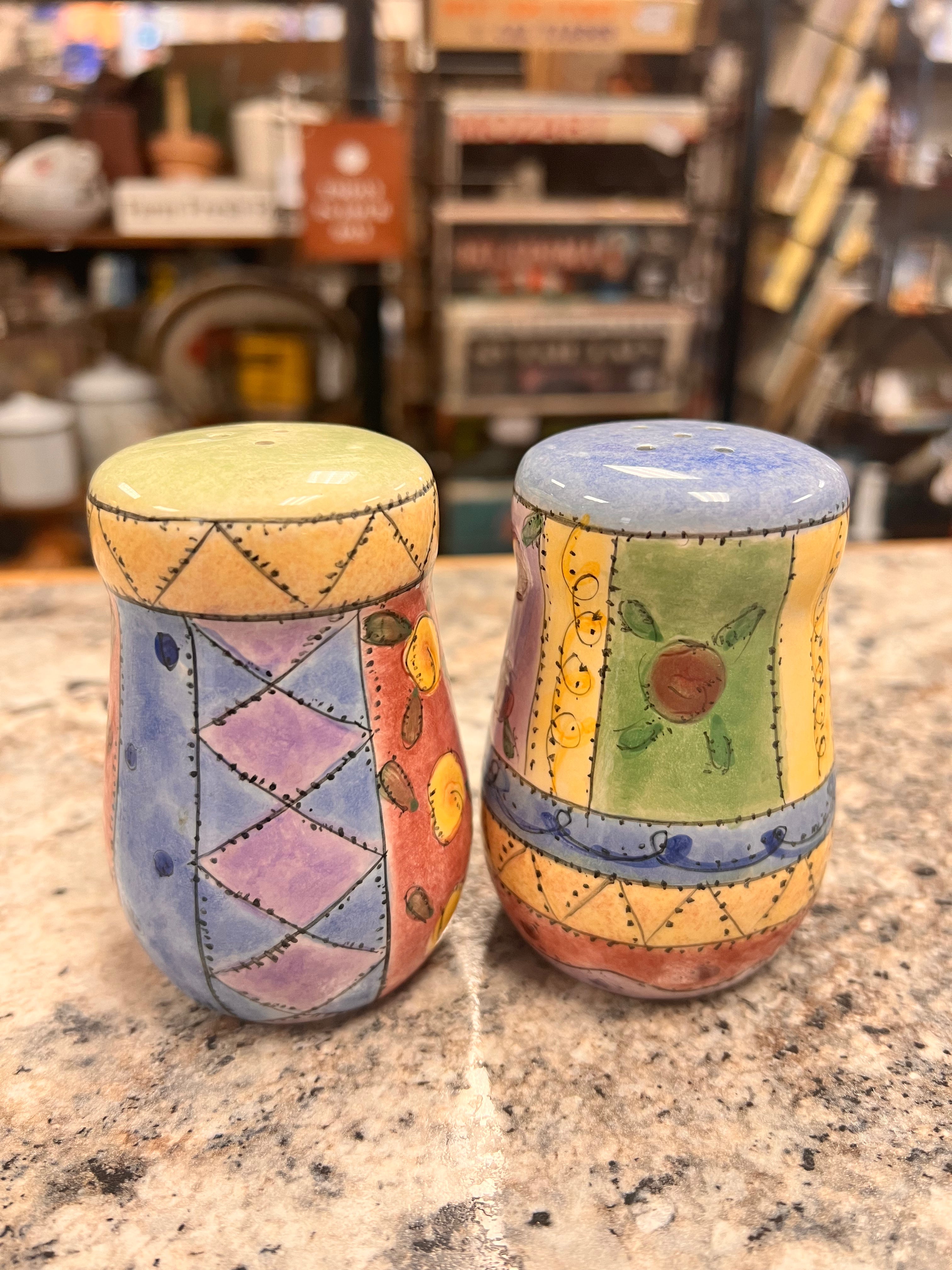 Sango Shaker Set