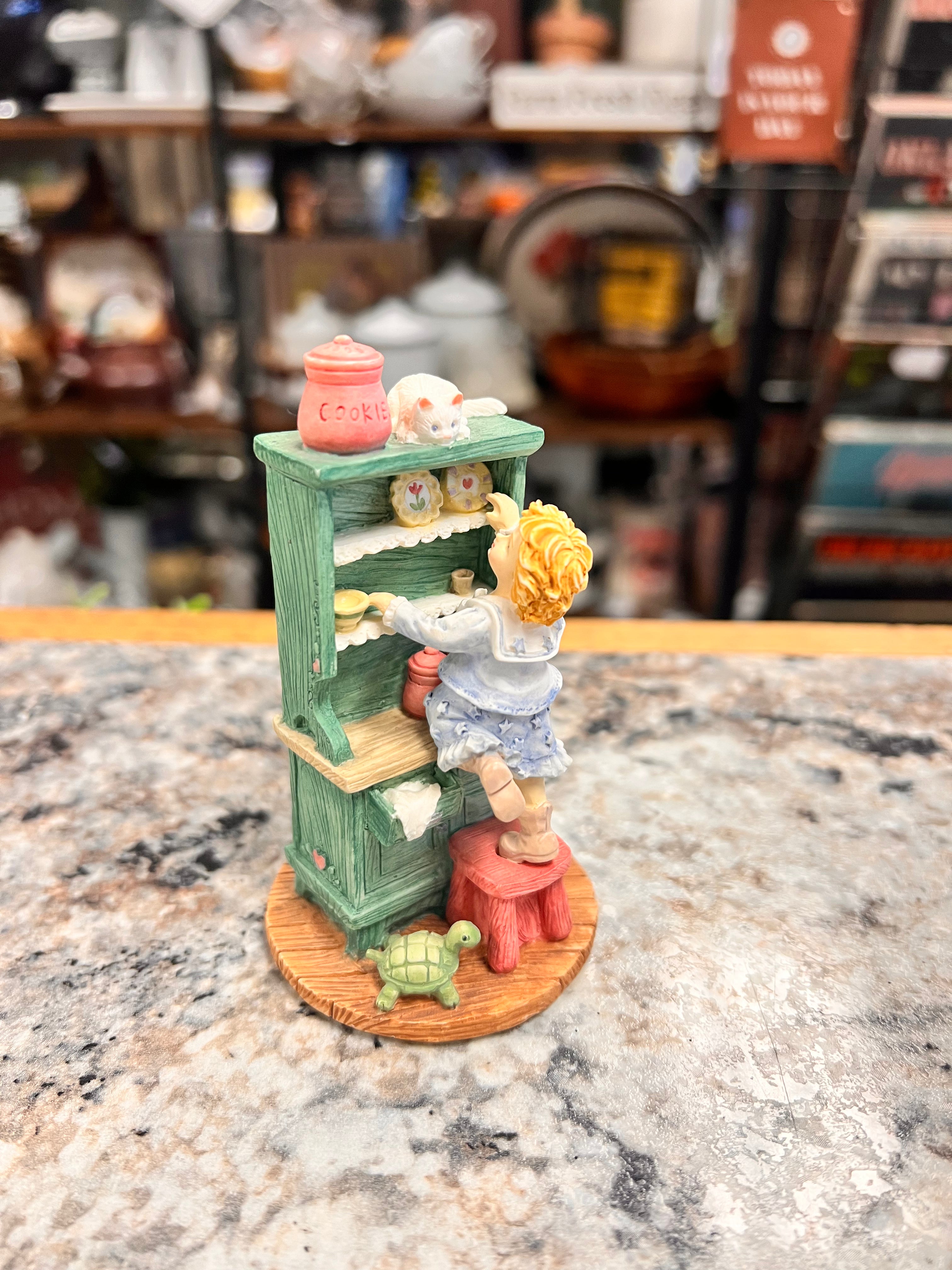 1993 Figurine
