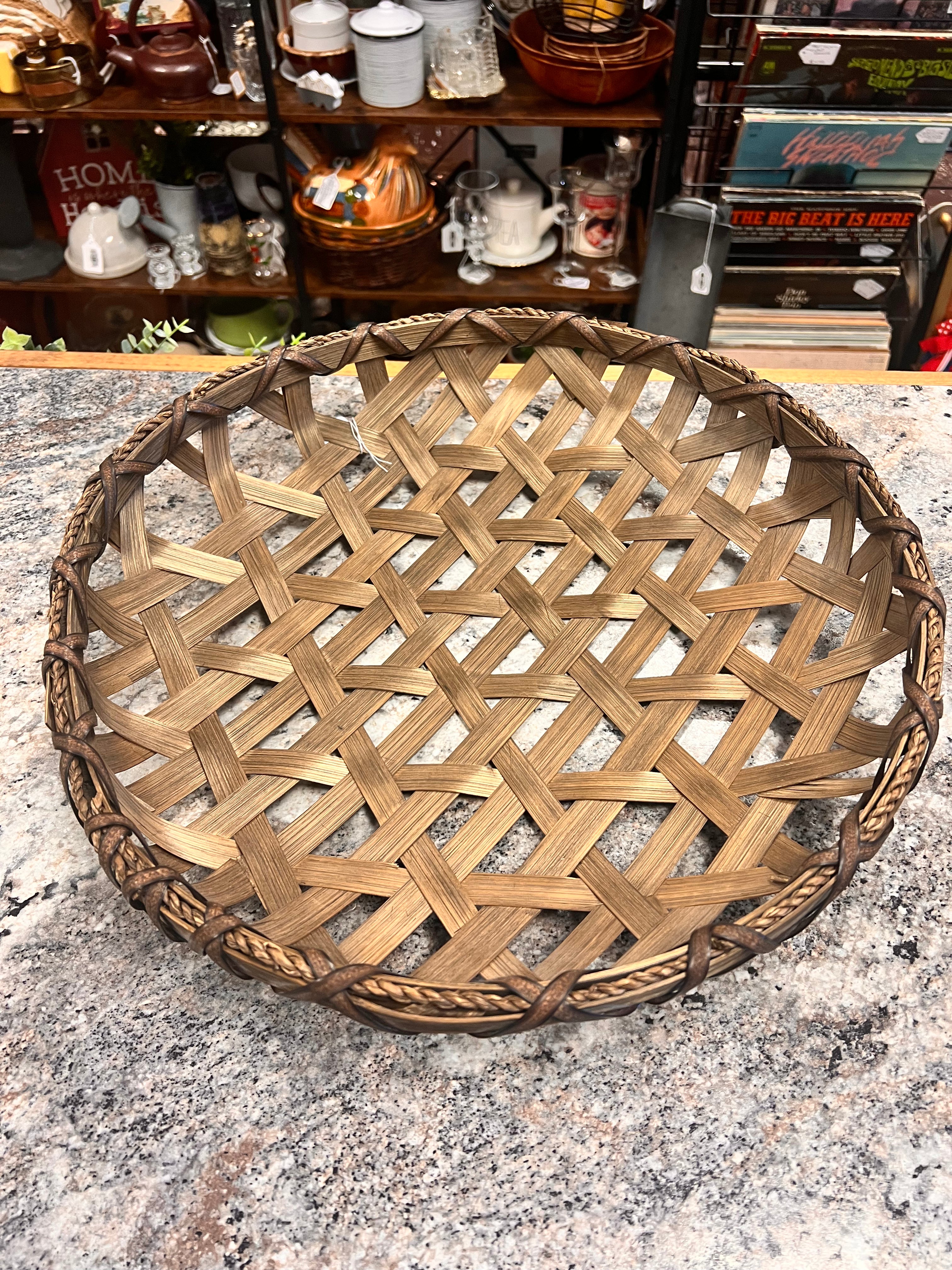 Tobacco Basket
