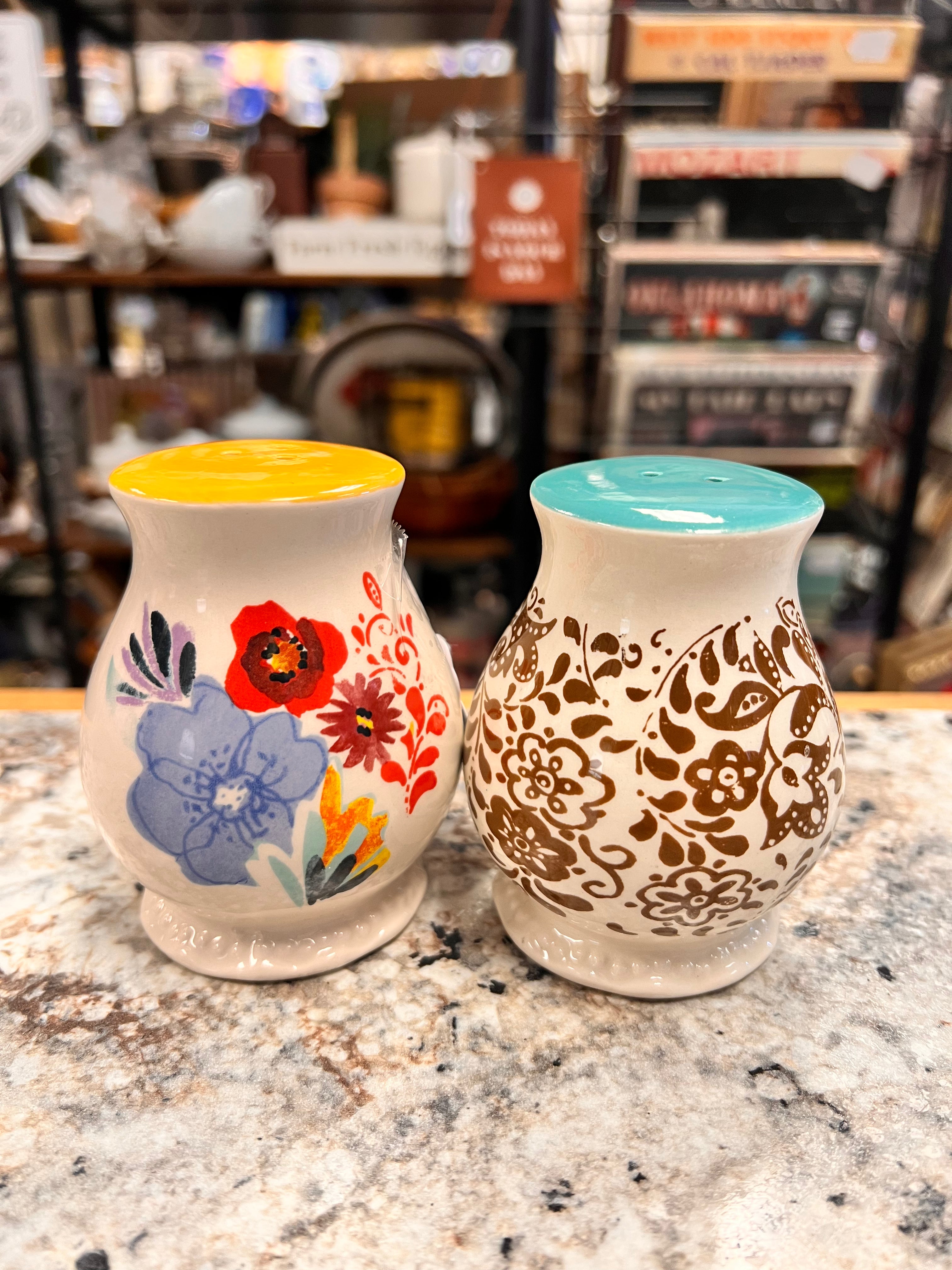 Floral Shaker Set