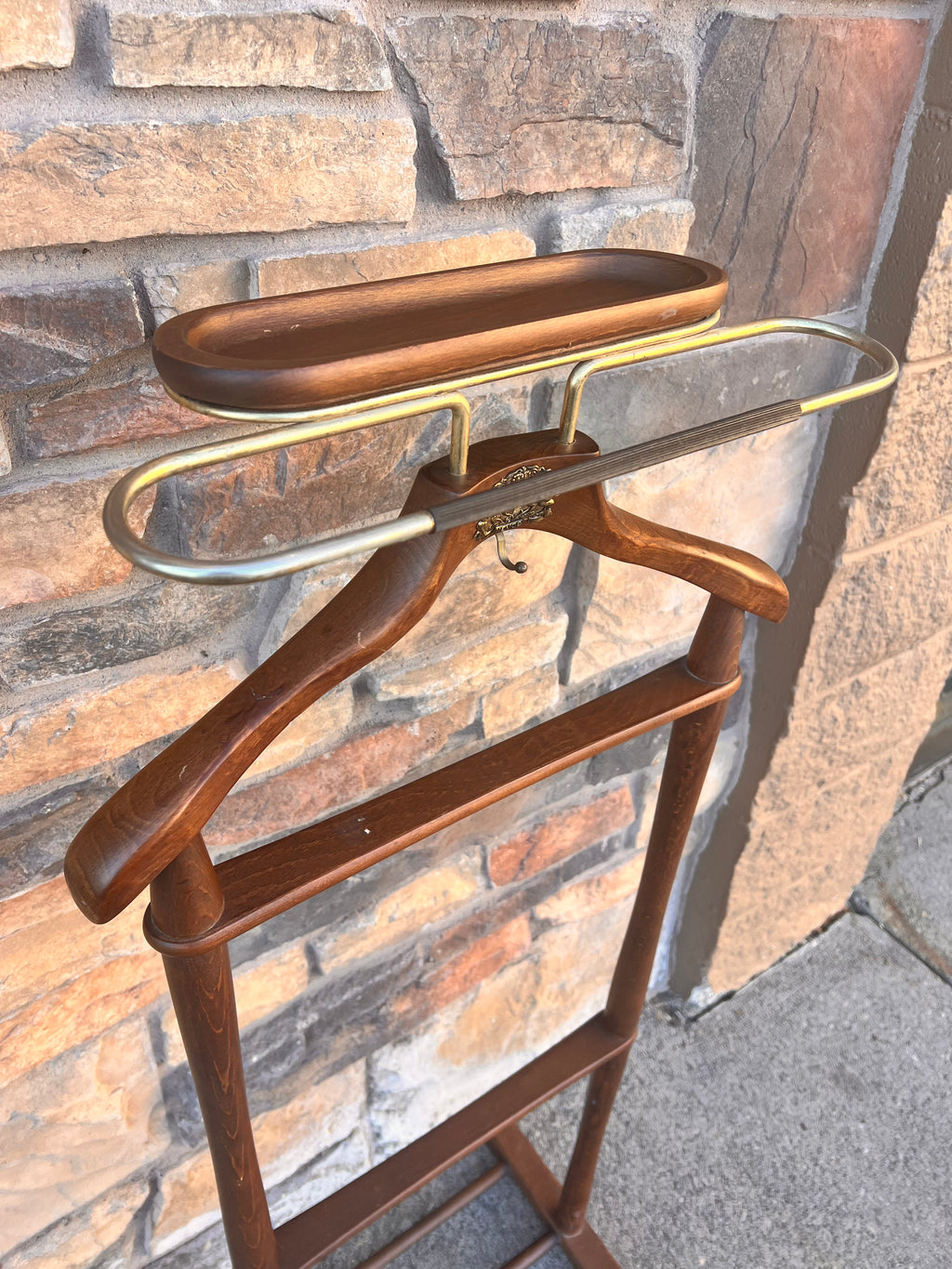 Gentlemen’s Valet Stand