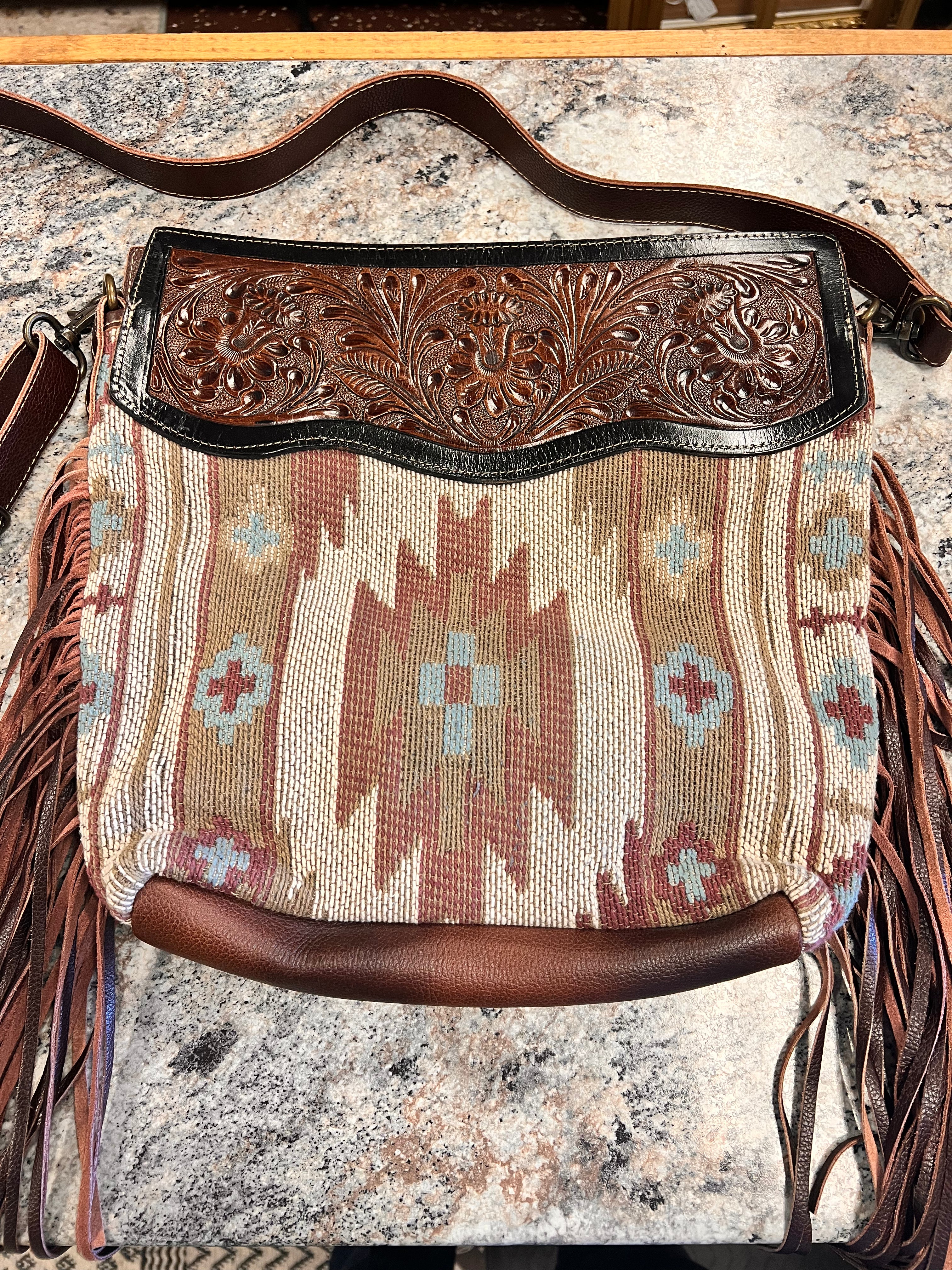 Myra Crossbody
