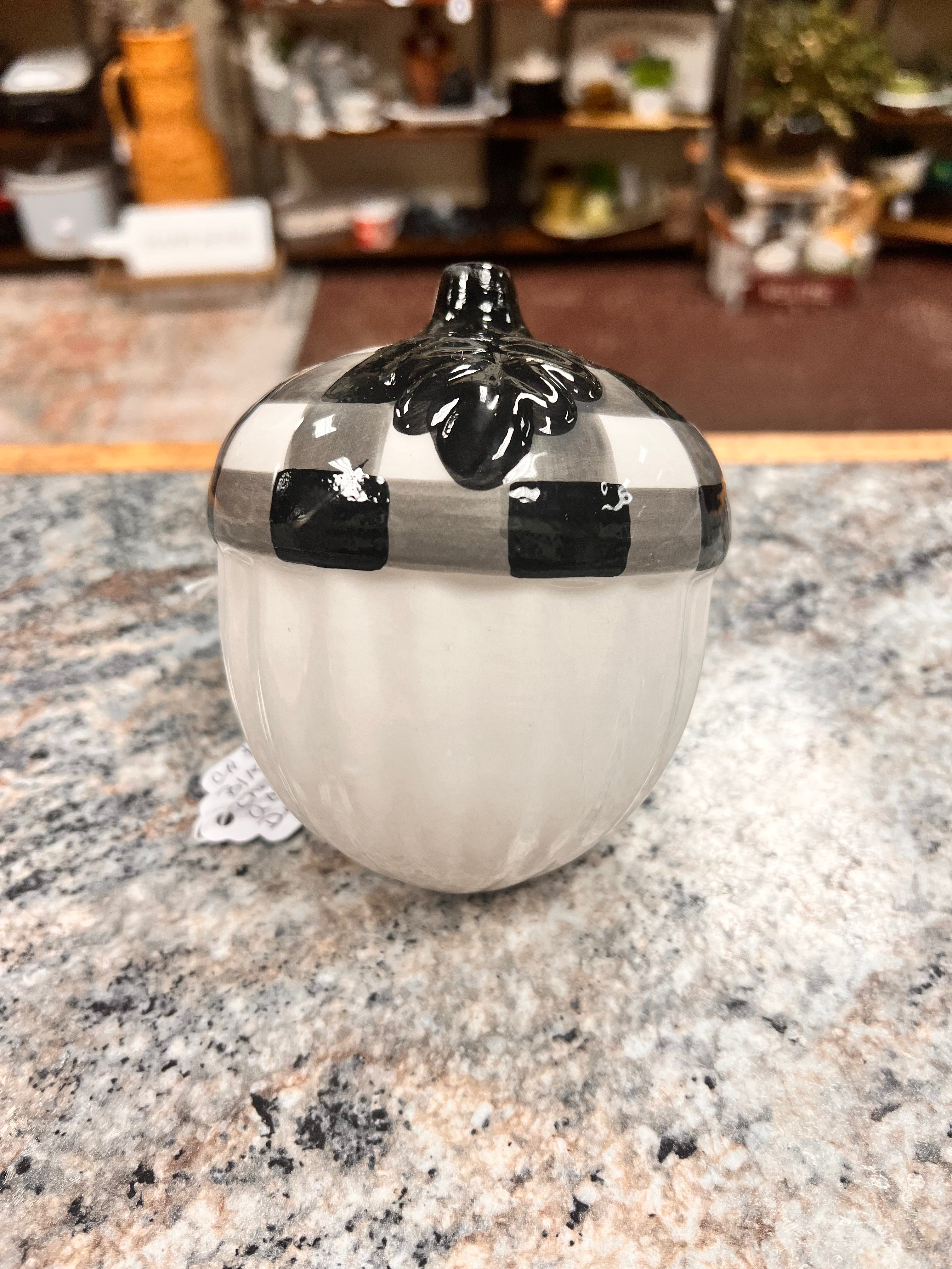 Acorn Decor