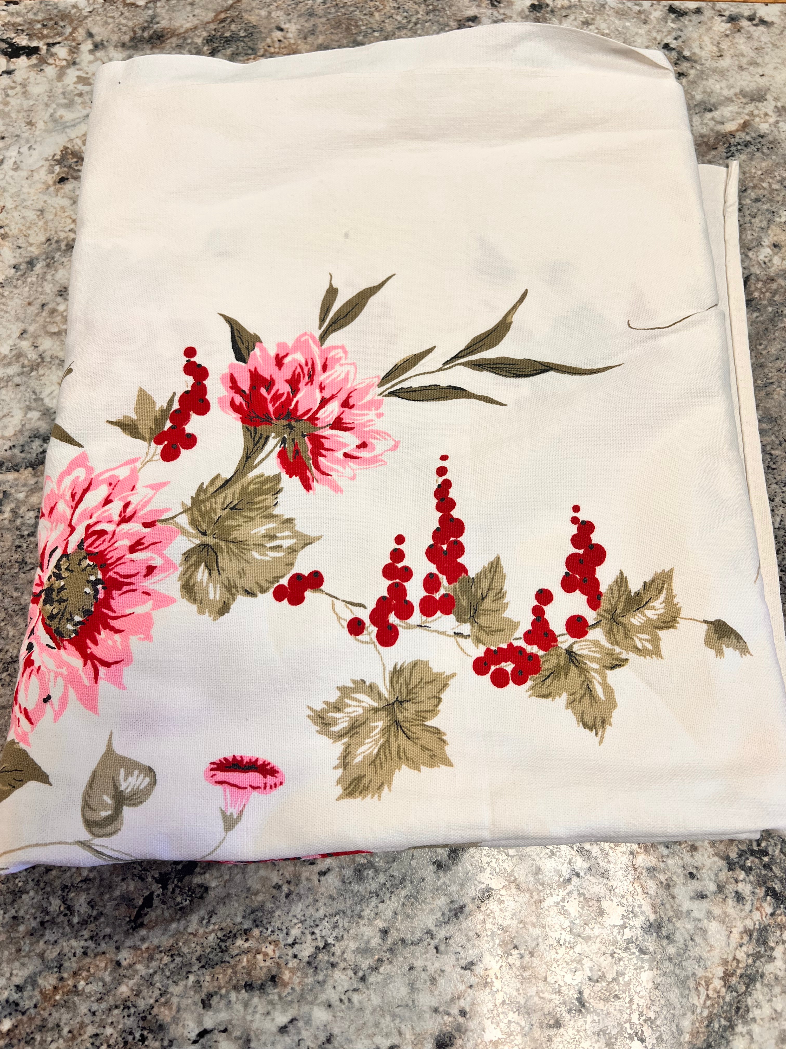 Vtg Table Cloth