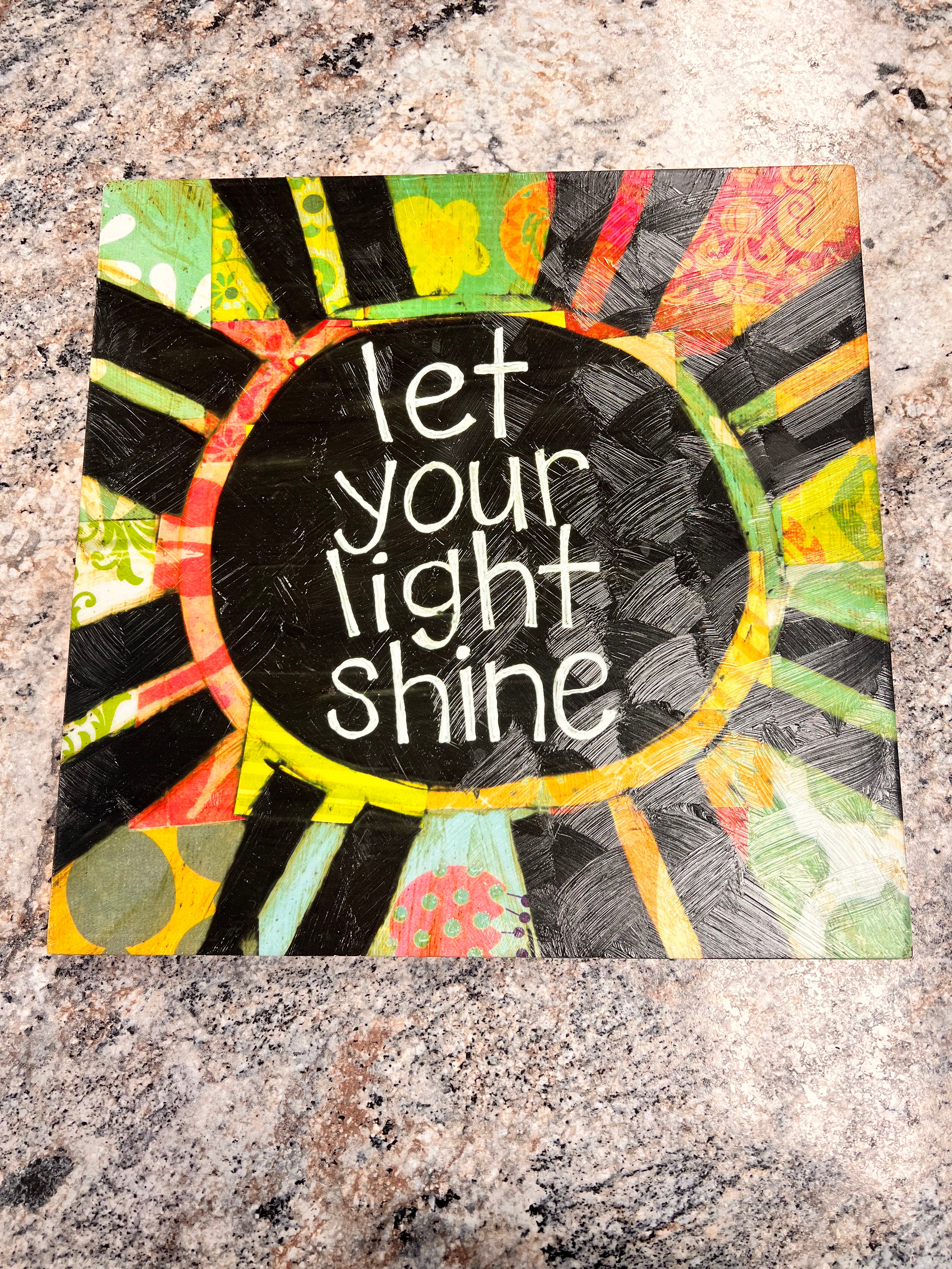Light Shine Sign
