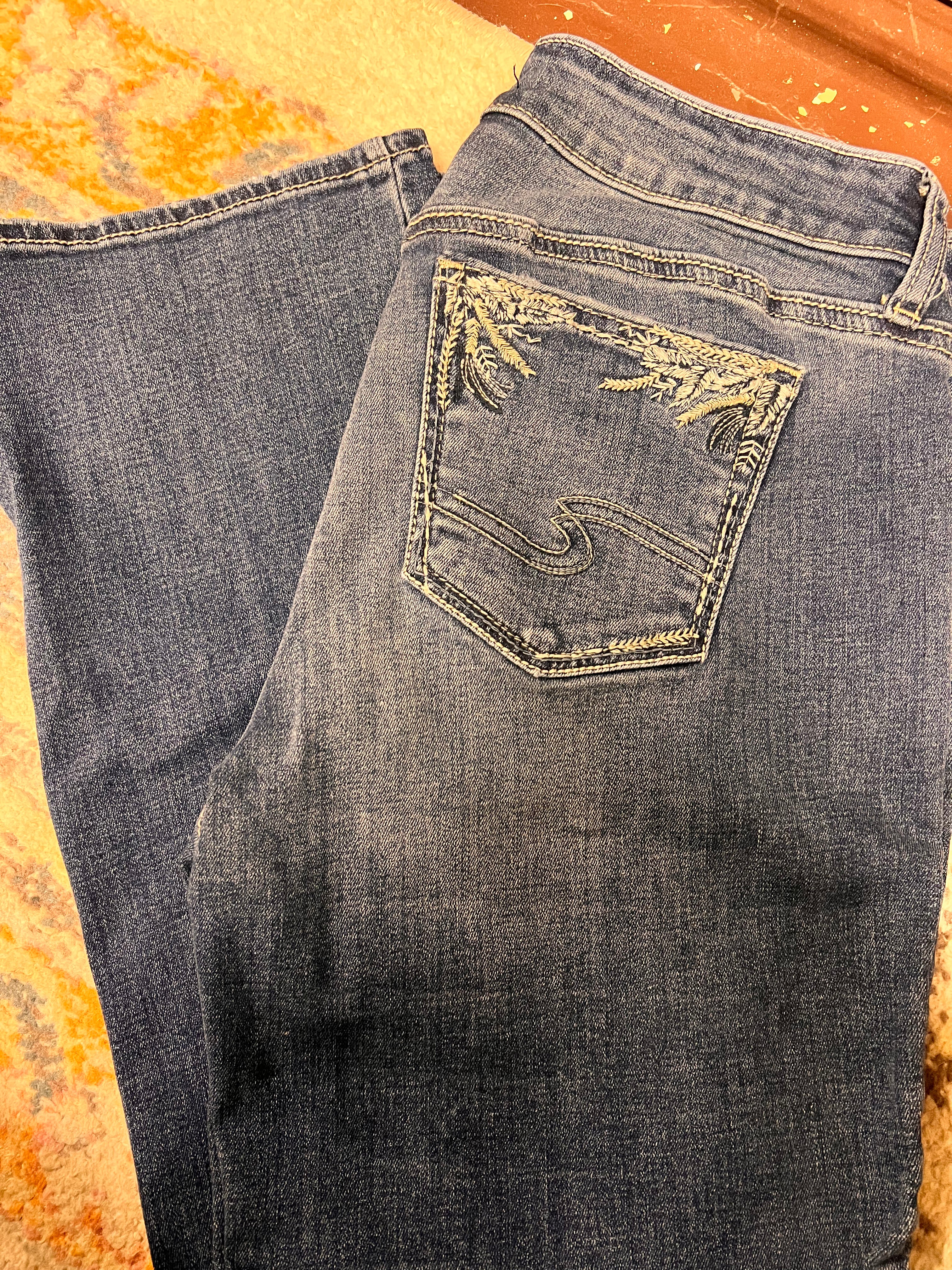 Silver Jeans 28