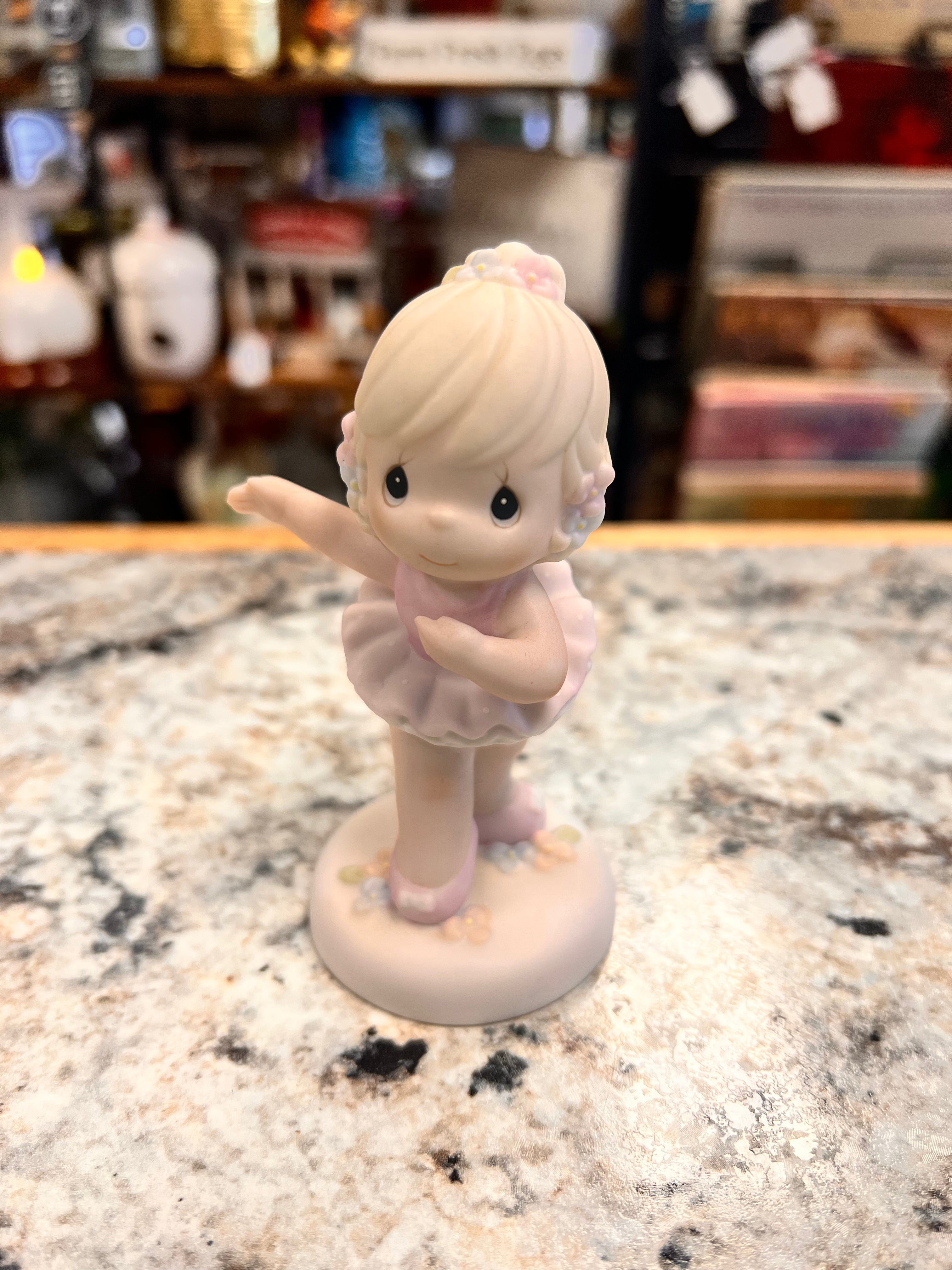 1997 Figurine