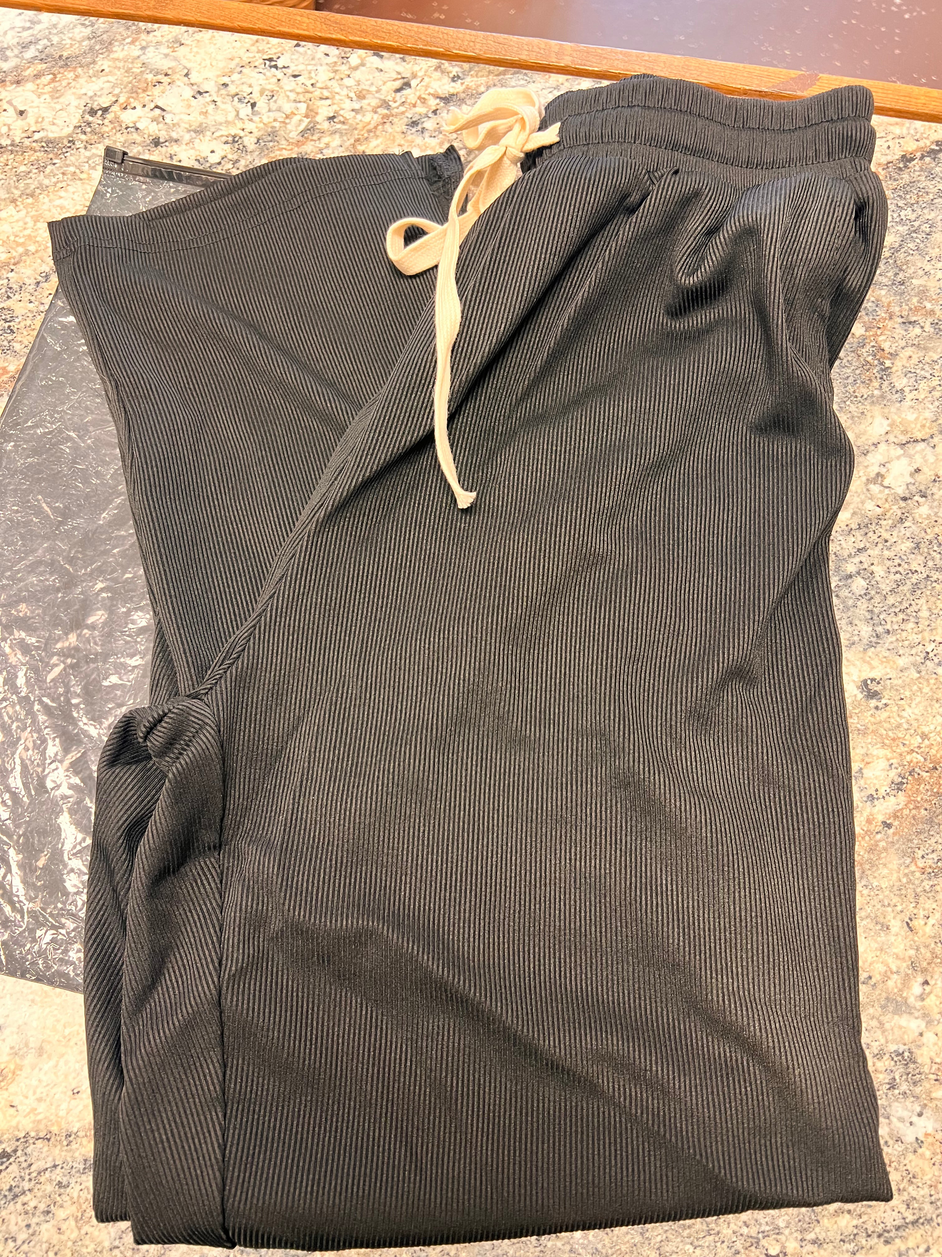Black Sweatpants L