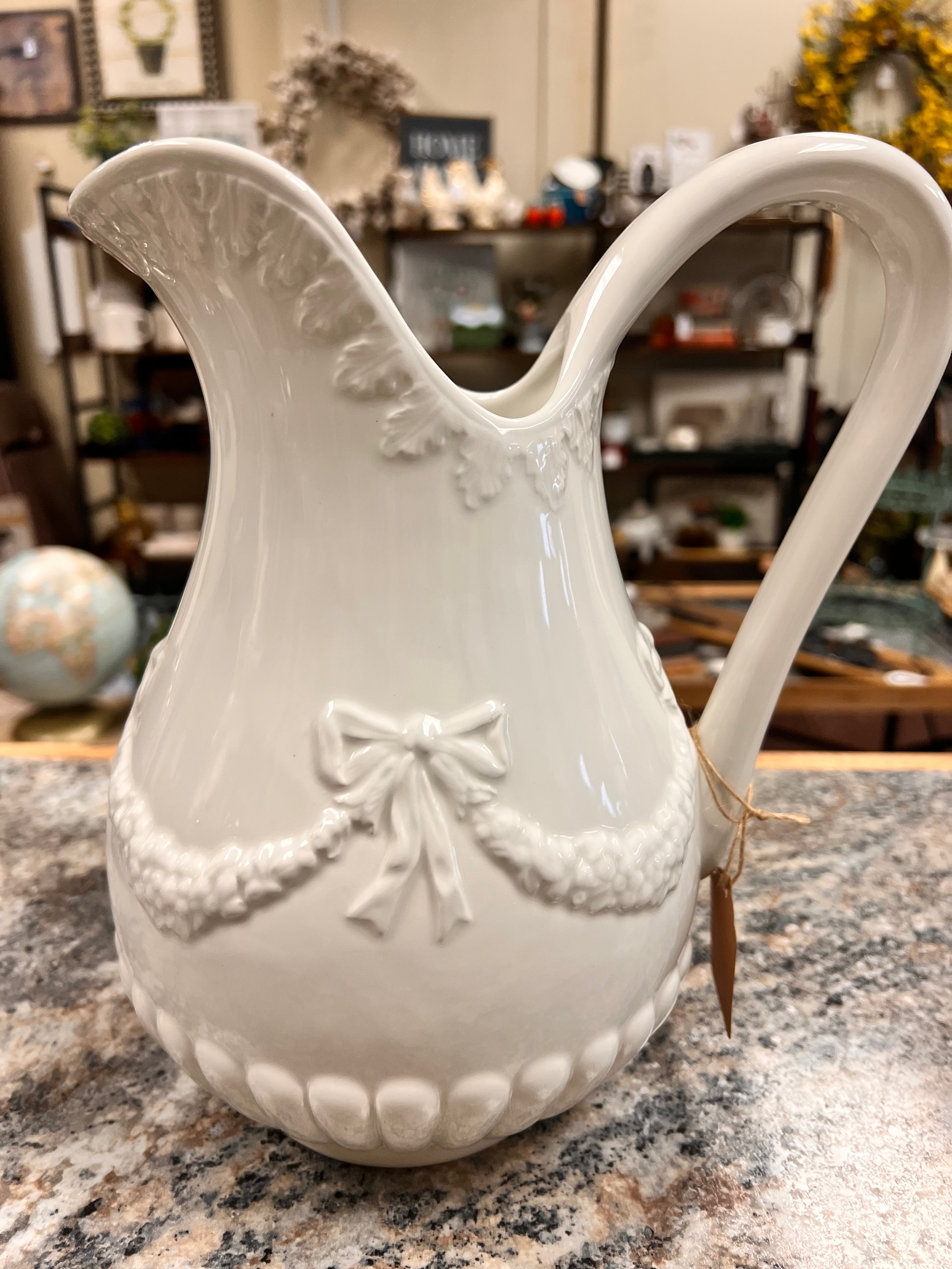 Bow Pitcher