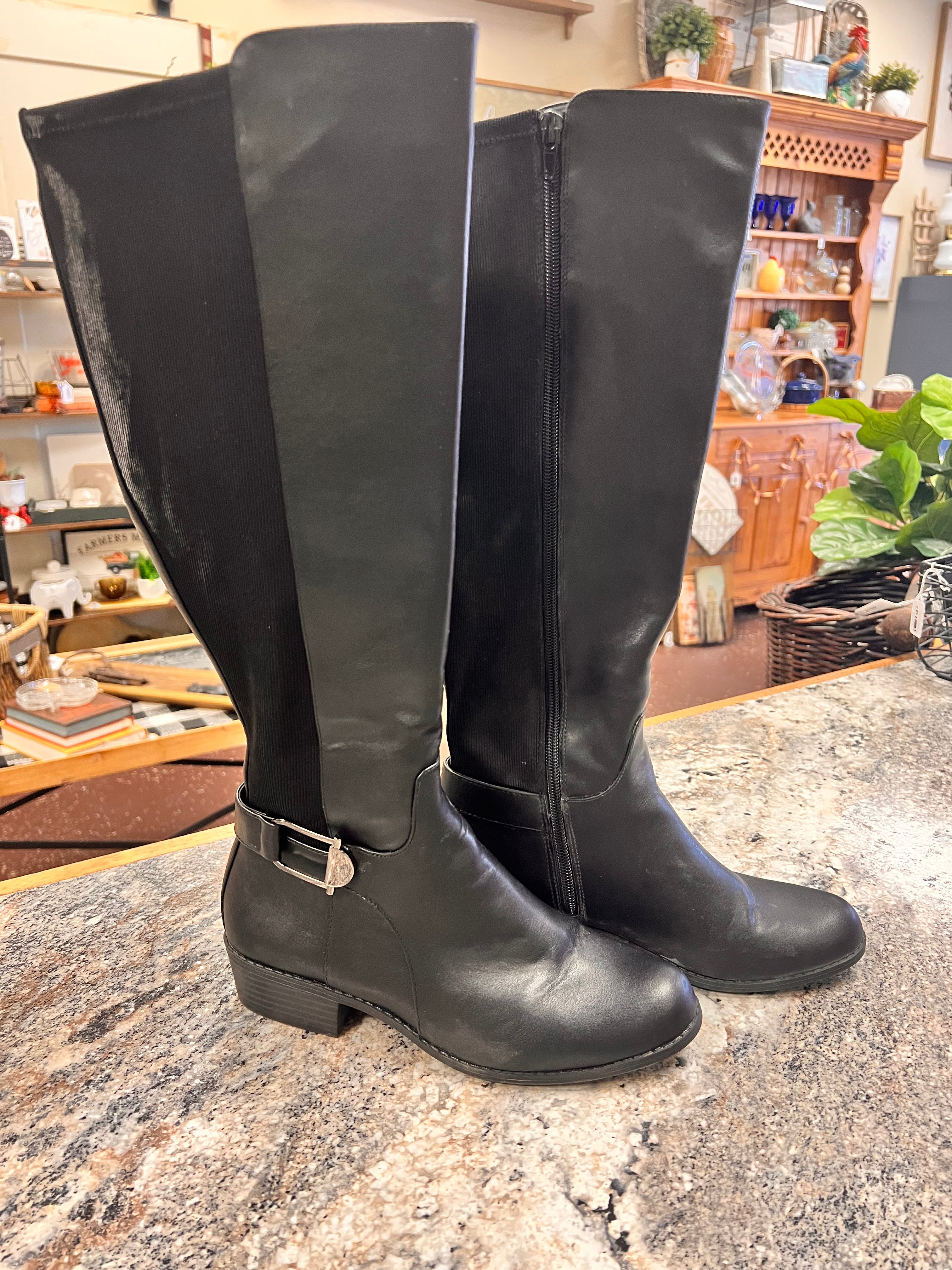 Black Boots 7.5