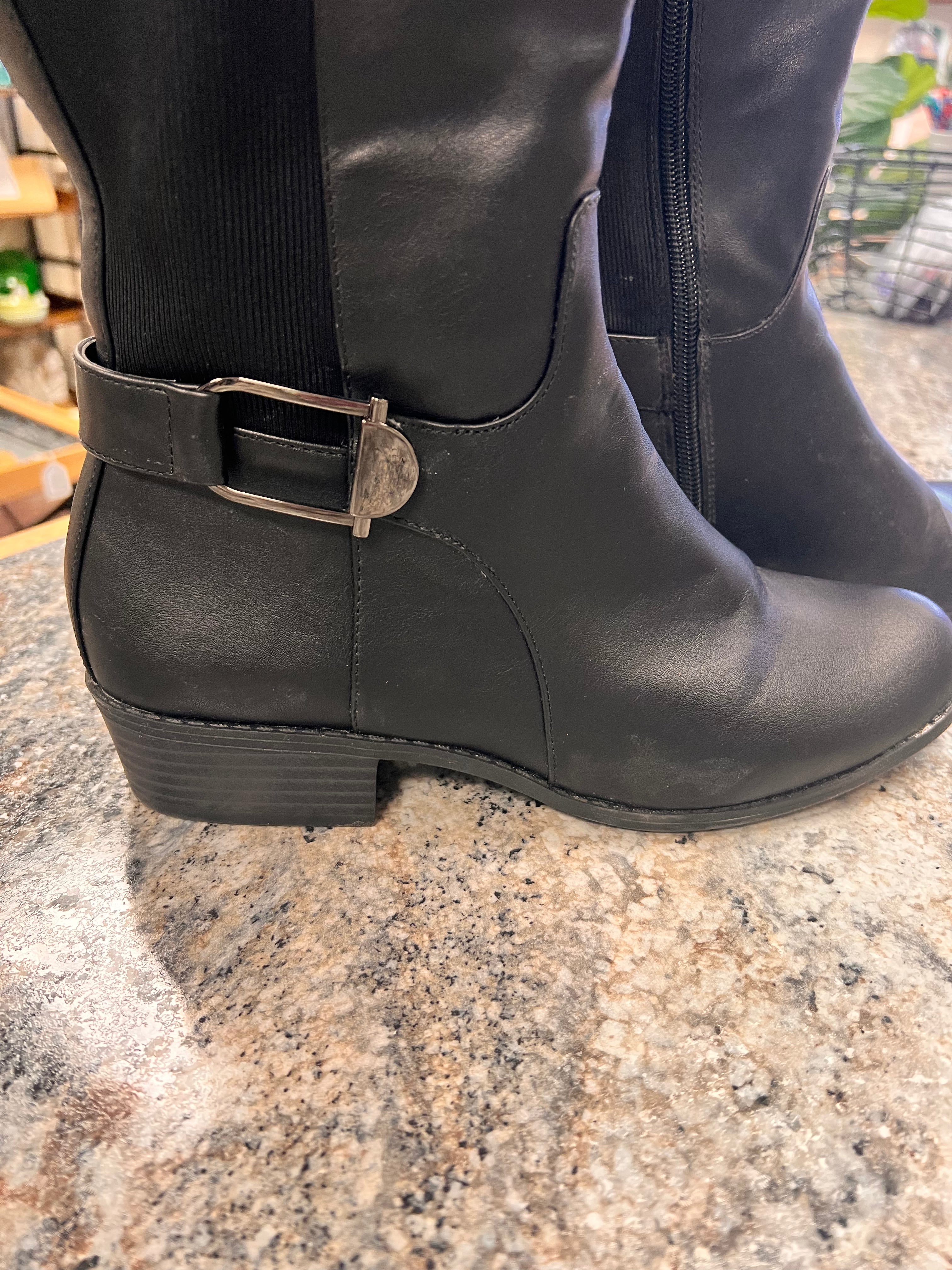 Black Boots 7.5