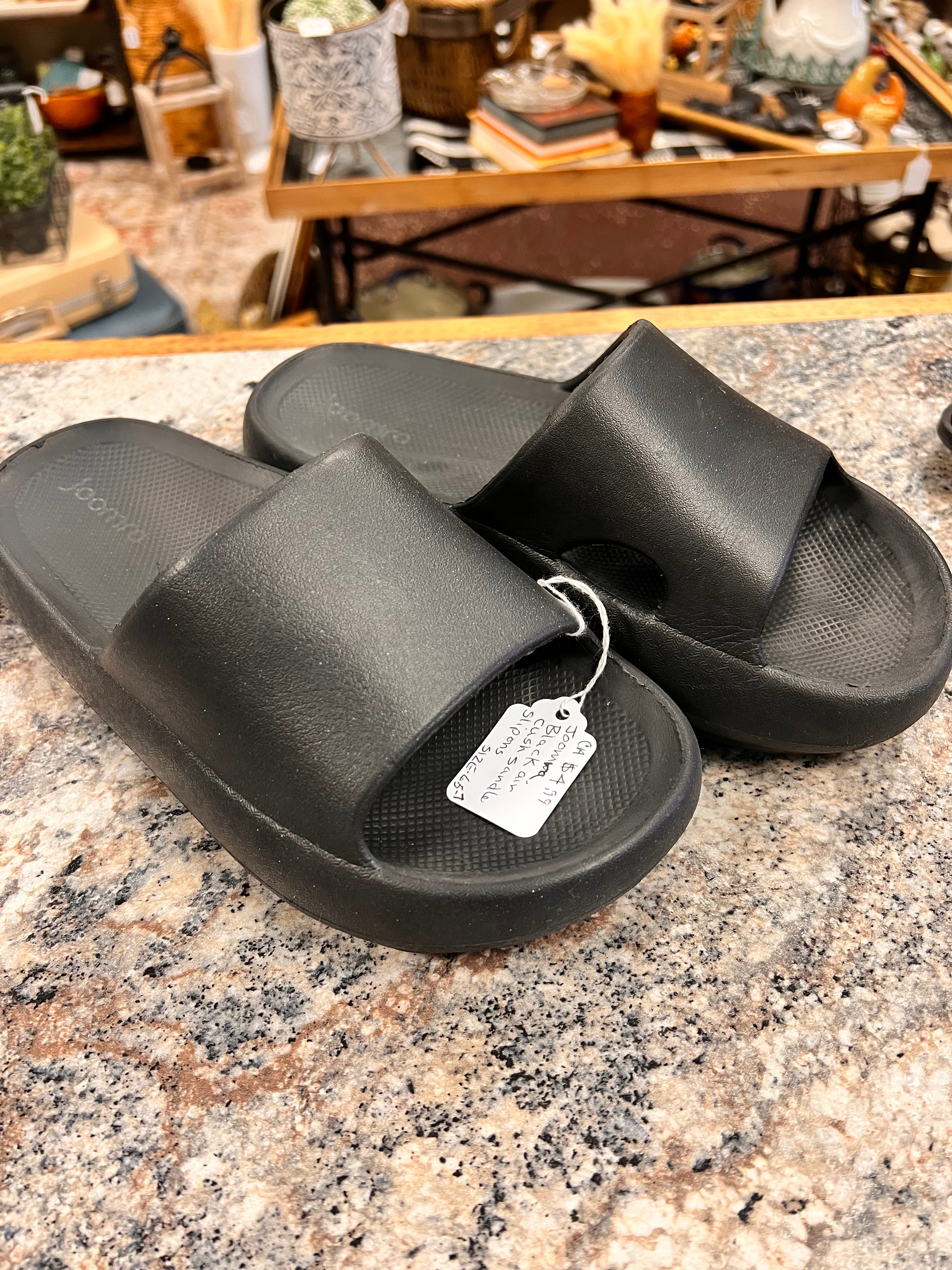 Black Slipons 6.5-7