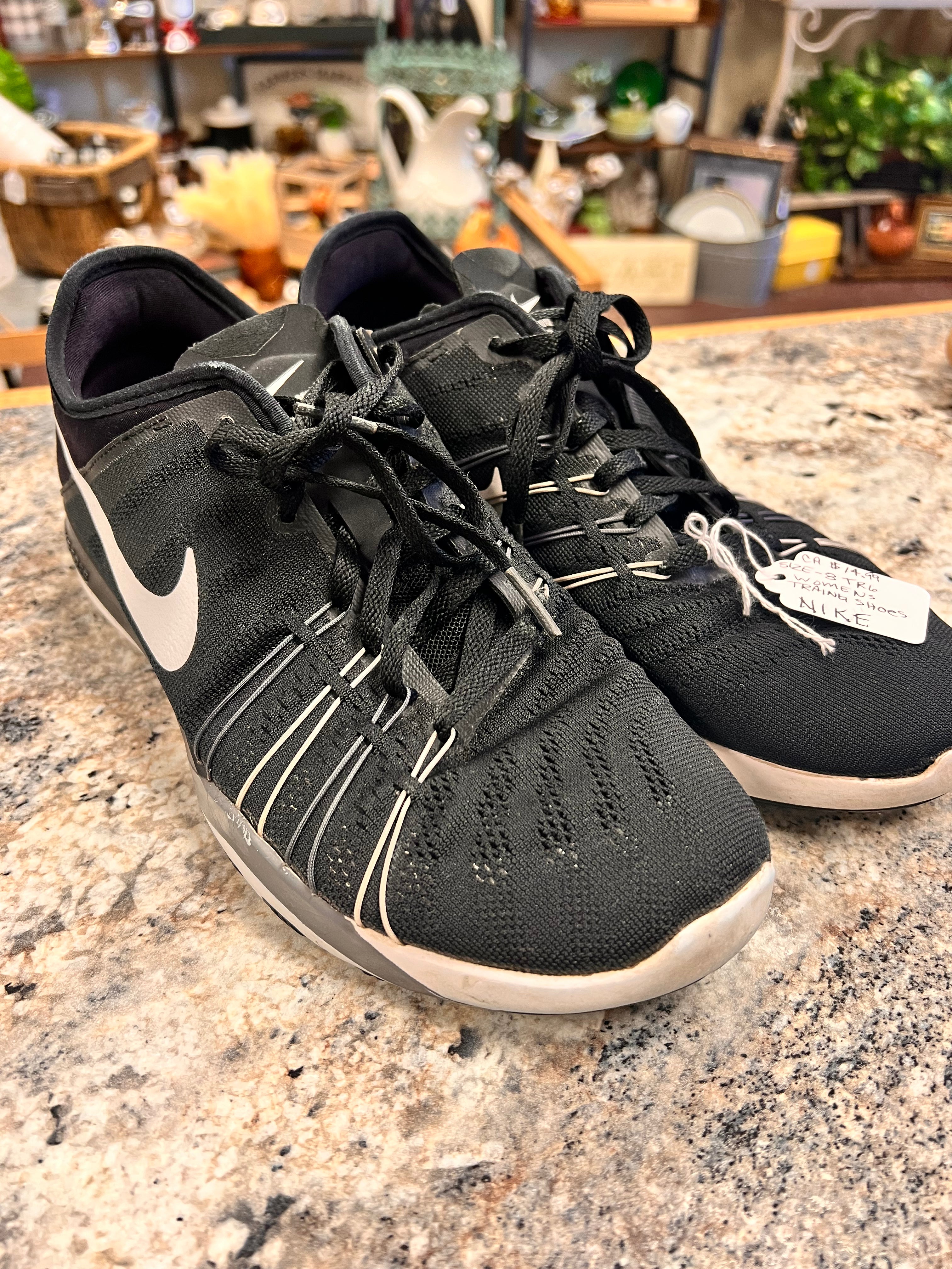 Black Nike 8