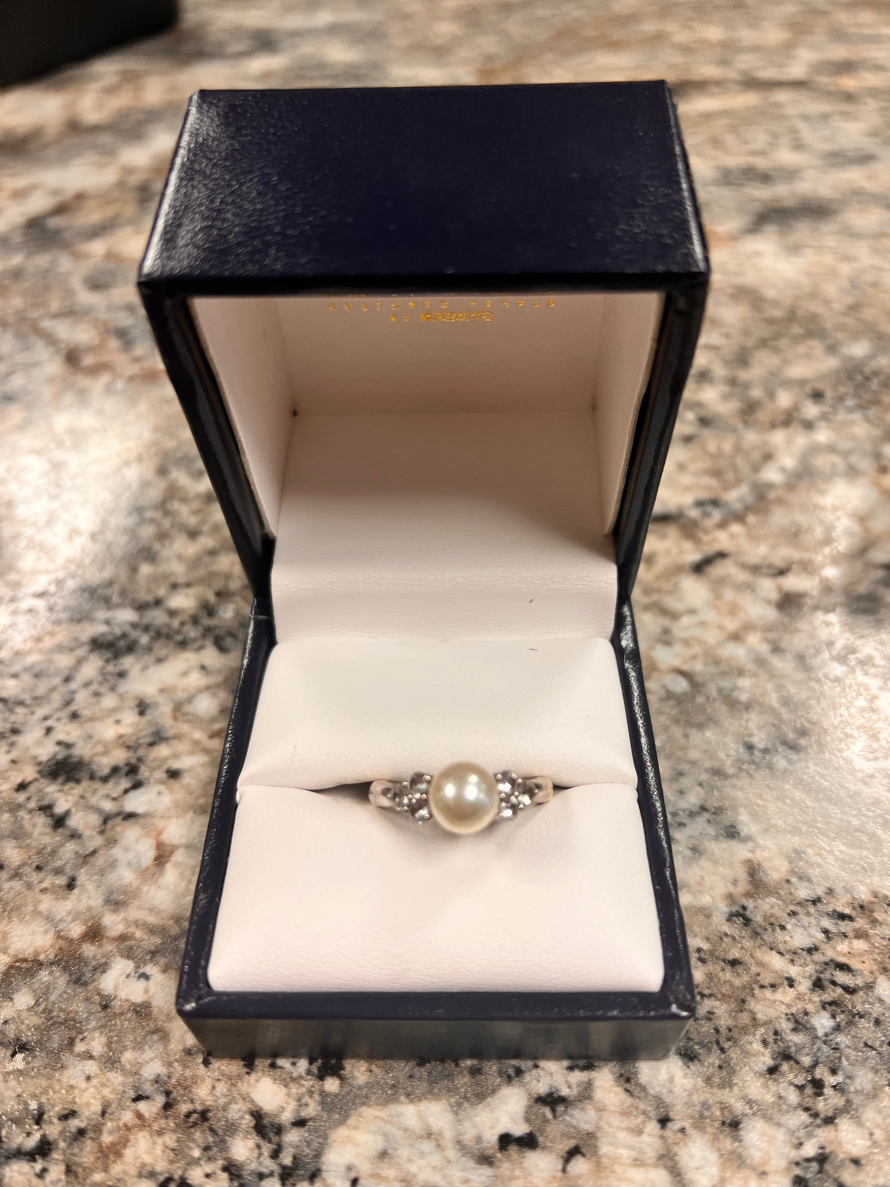 Sterling Silver Pearl Ring