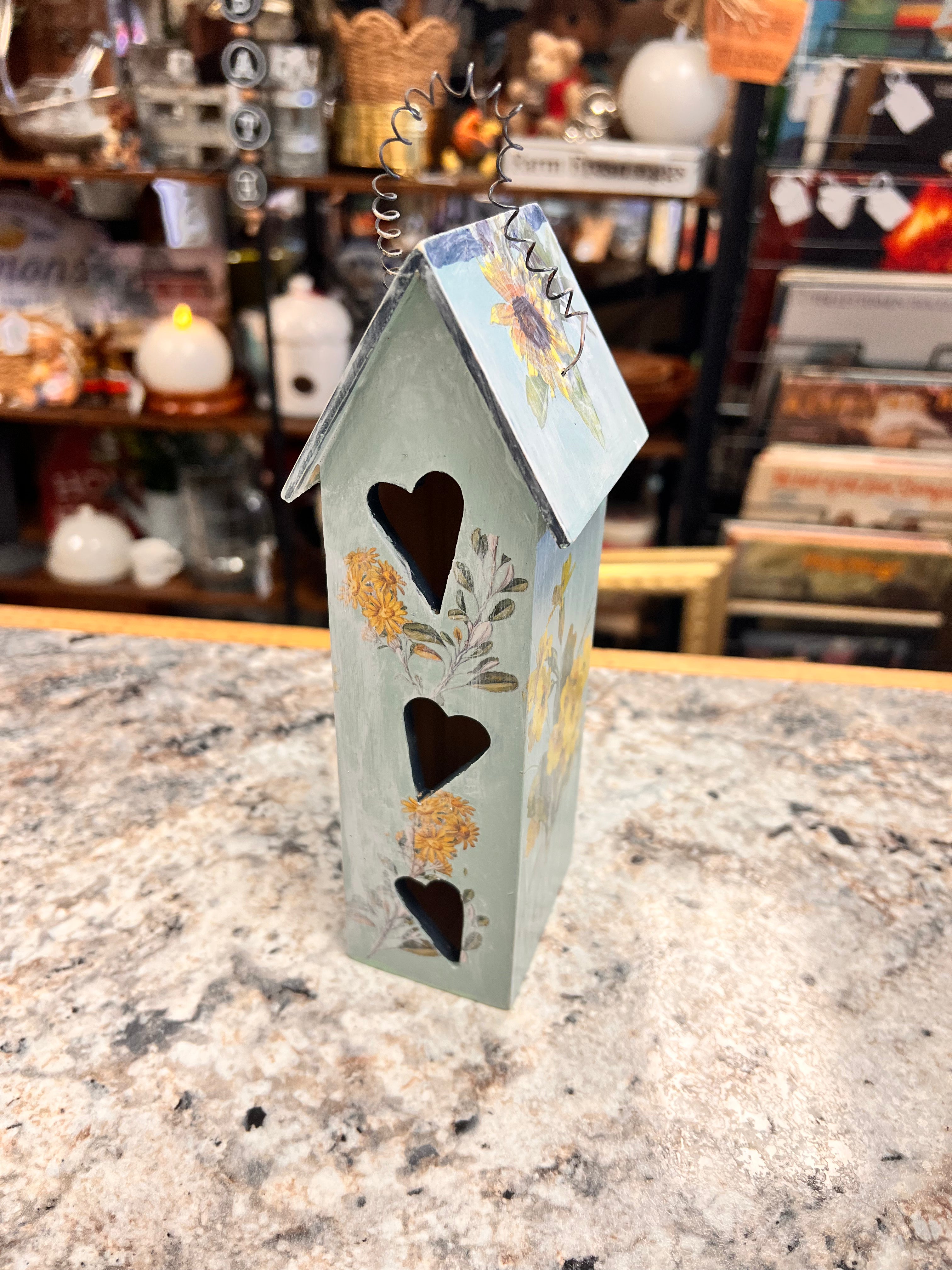 Birdhouse Decor