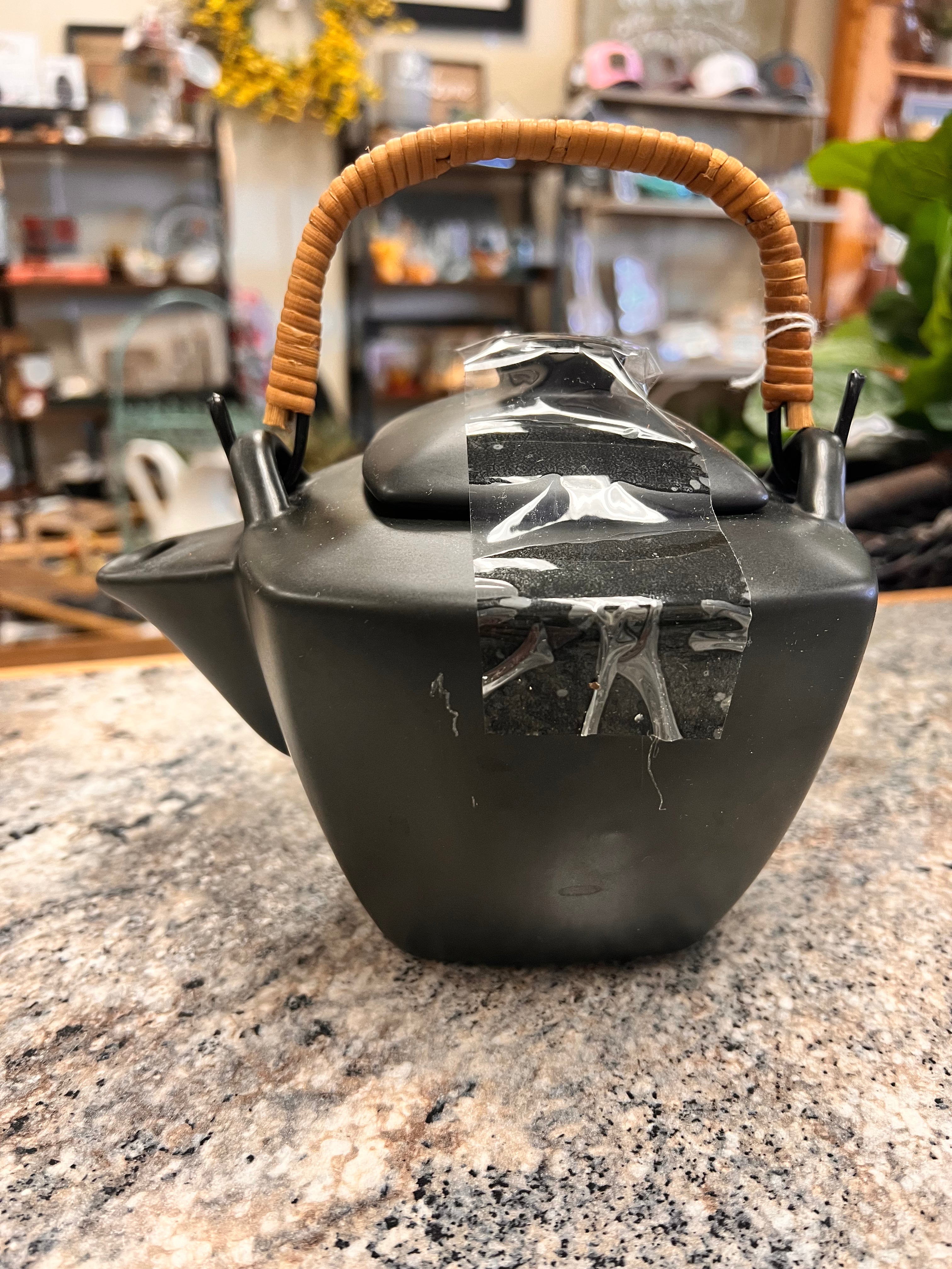 Black Tea Pot