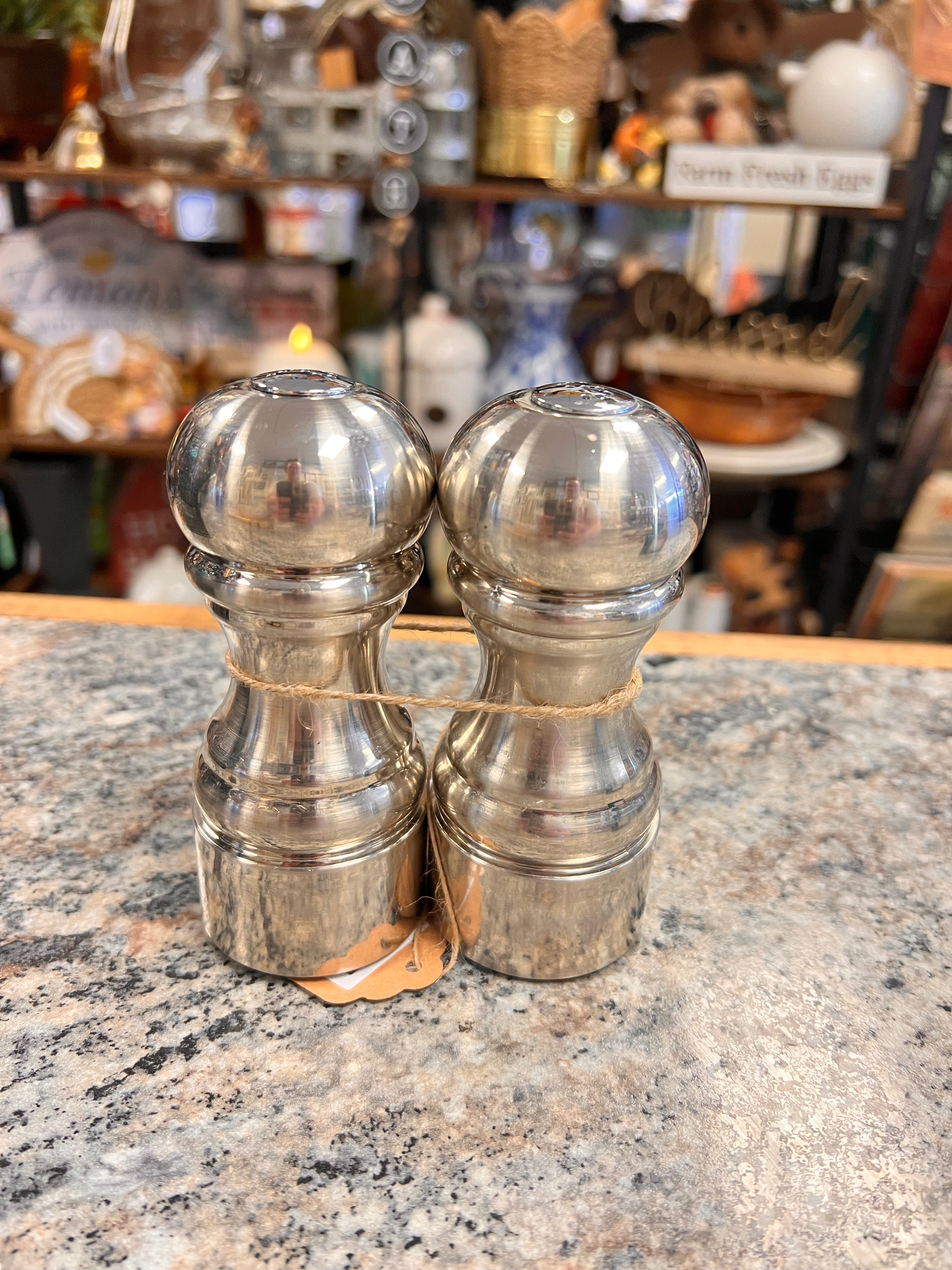 Salt Shaker Set