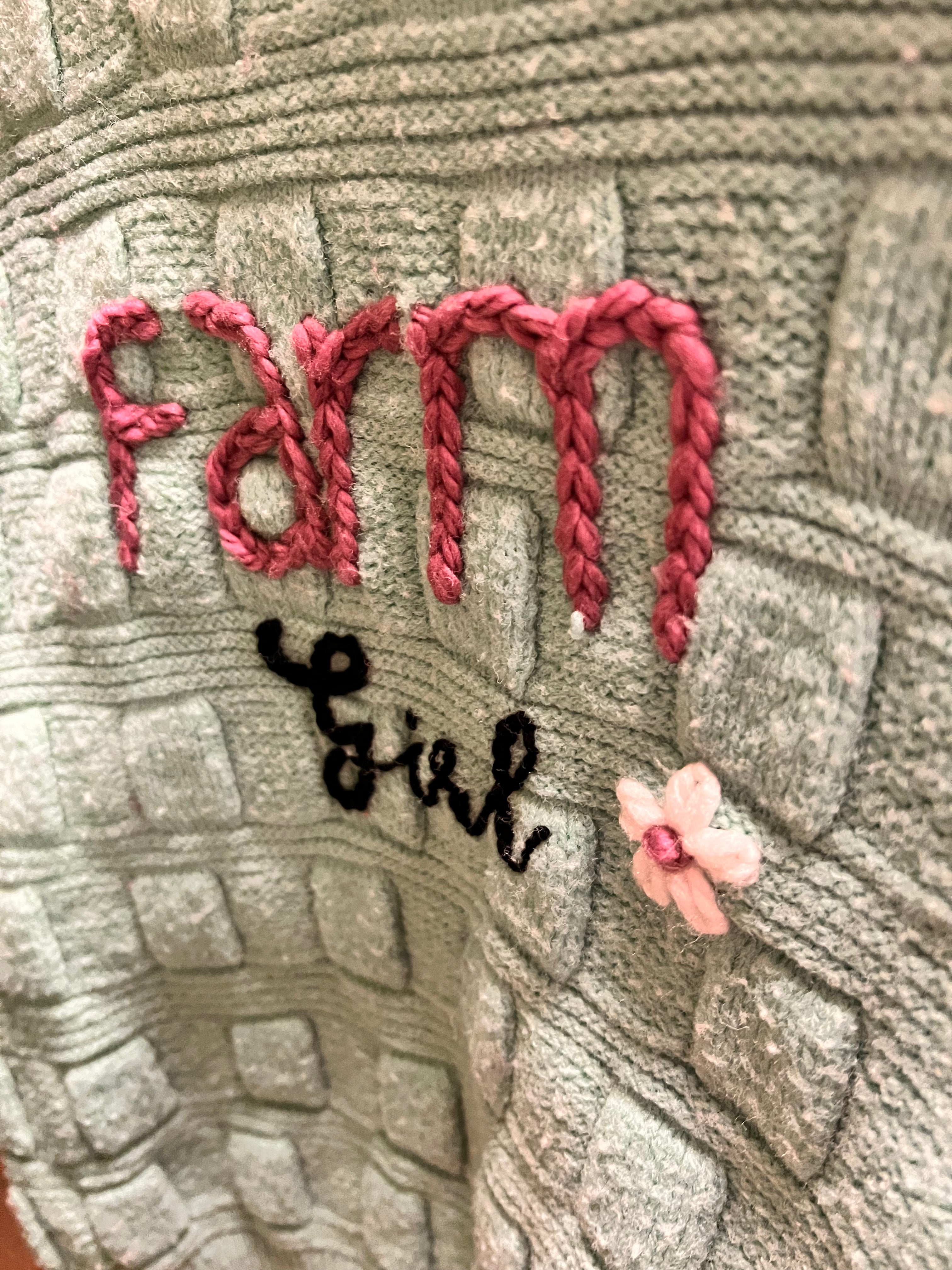 Embroidered Sweater L