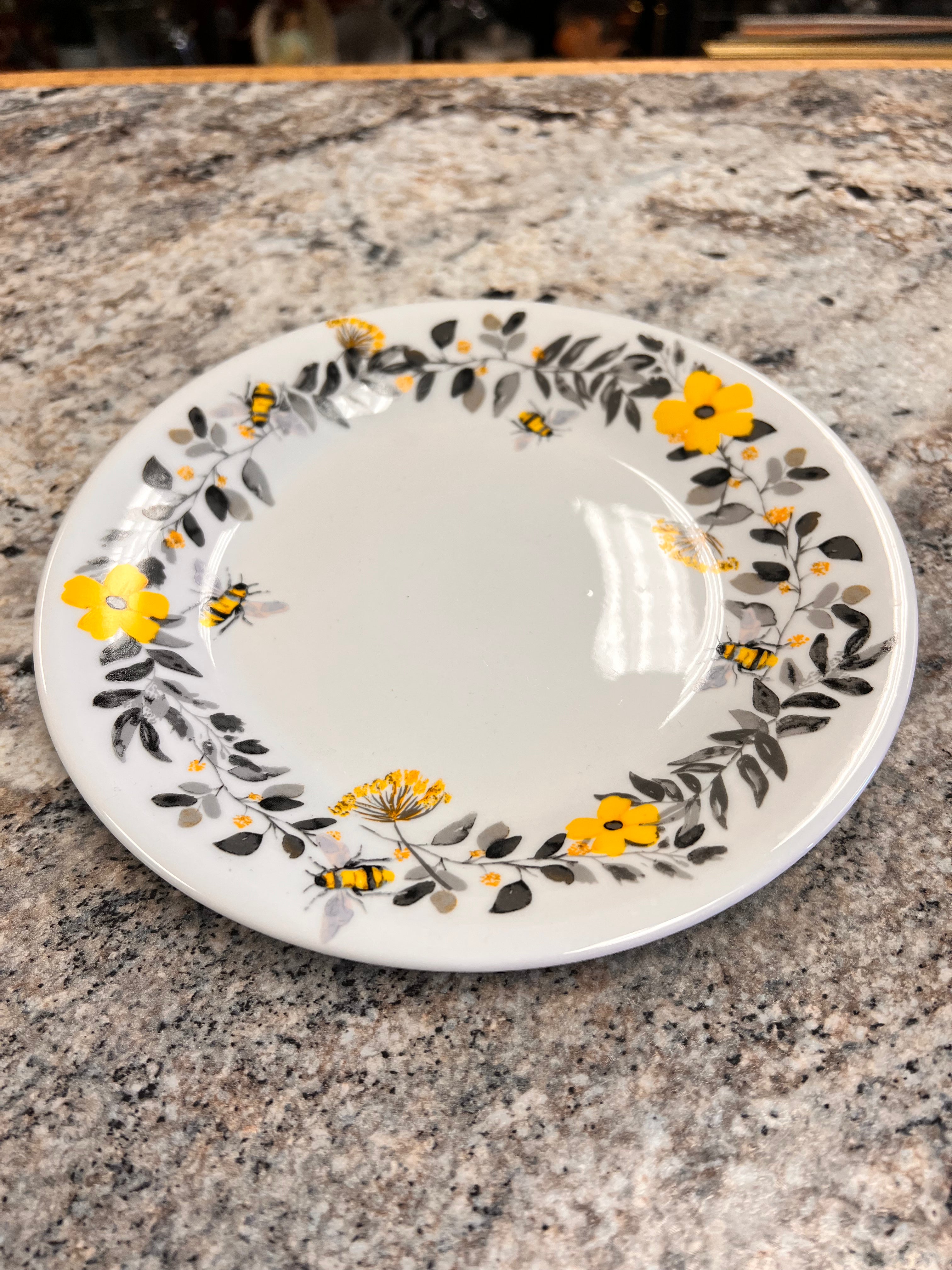 Bee Plate