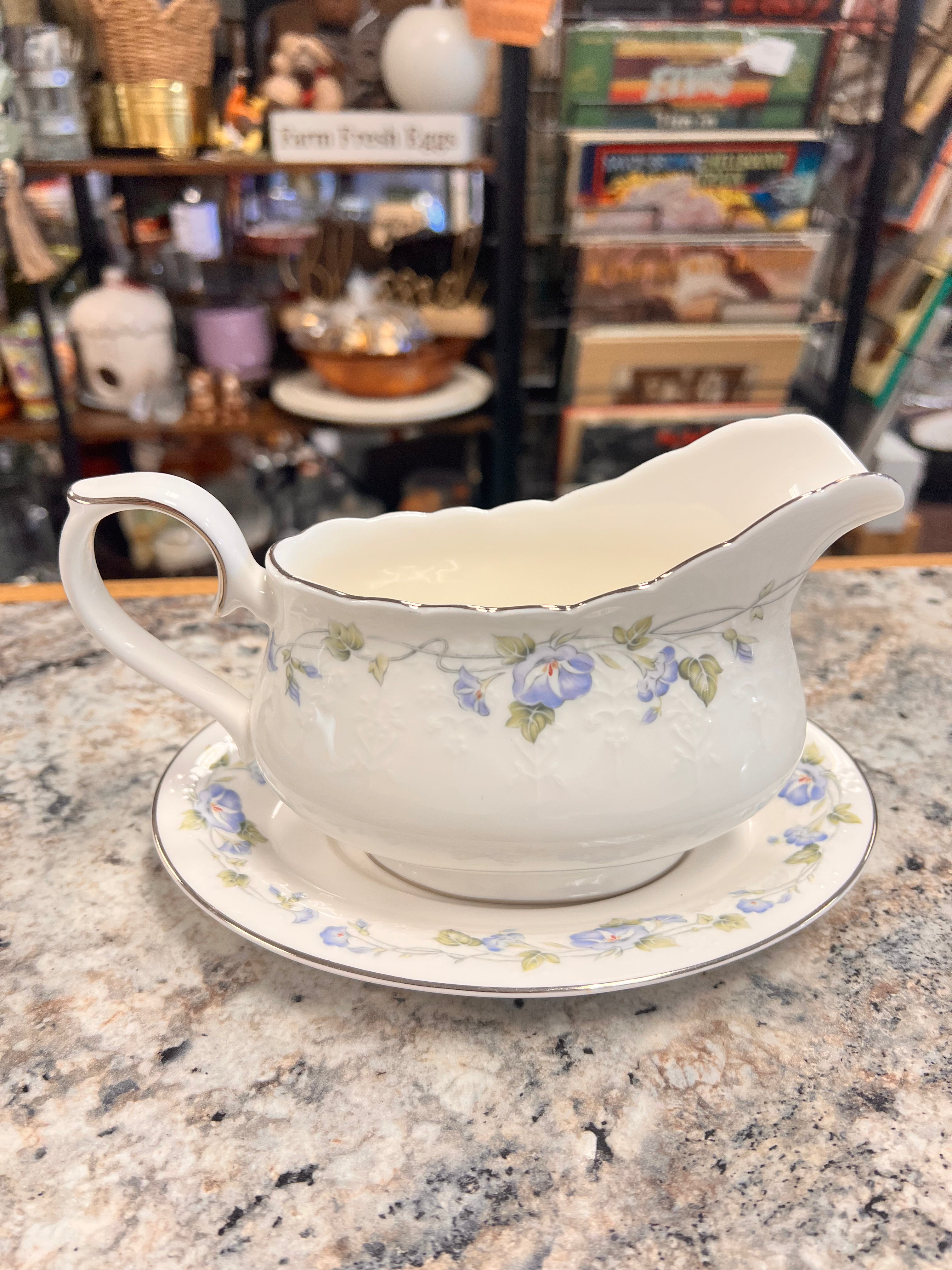 Gravy Boat Set