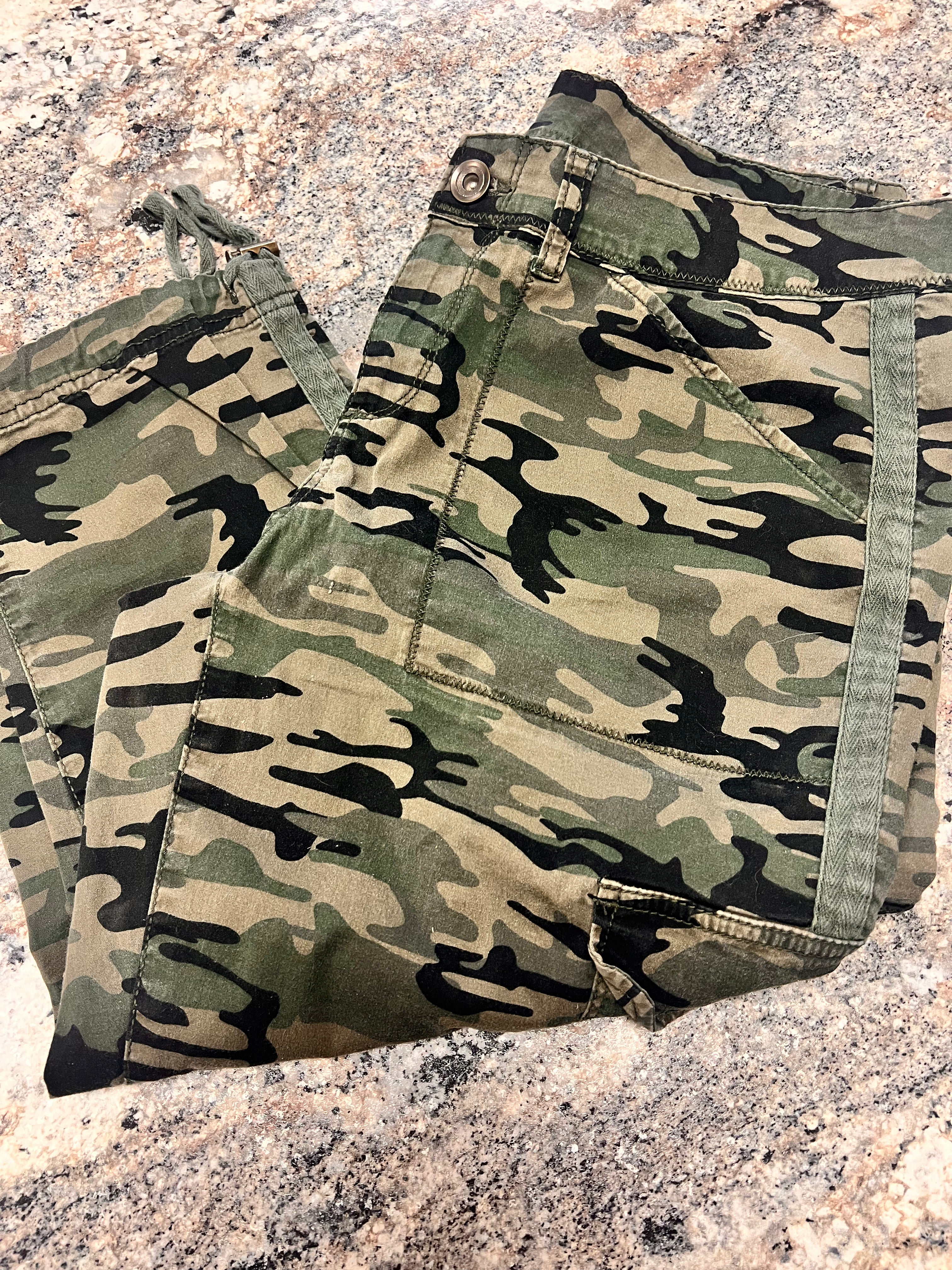 Camo Capri 12