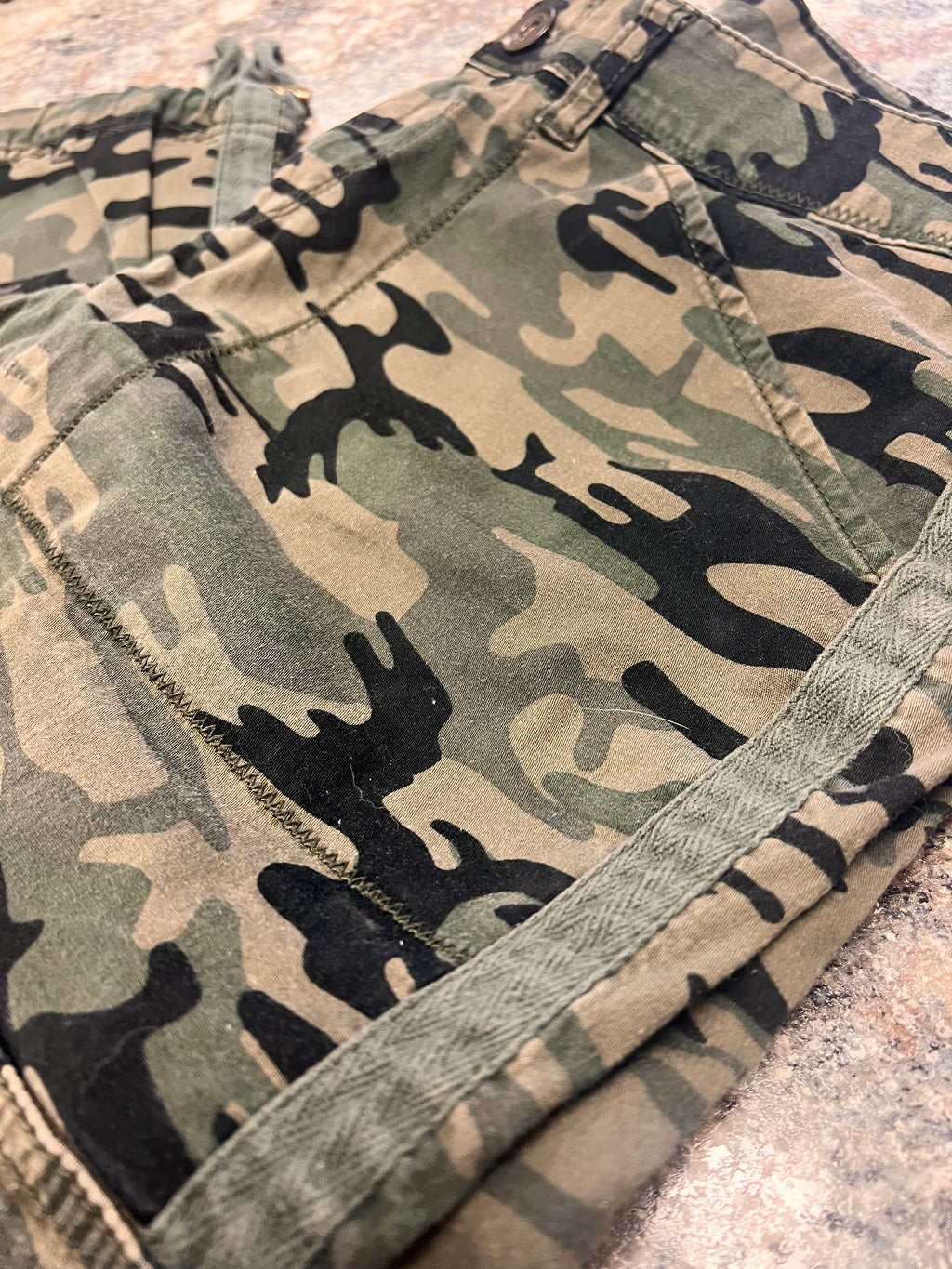Camo Capri 12