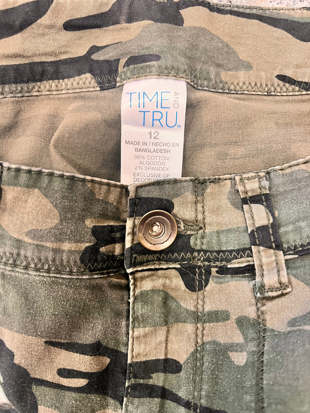 Camo Capri 12