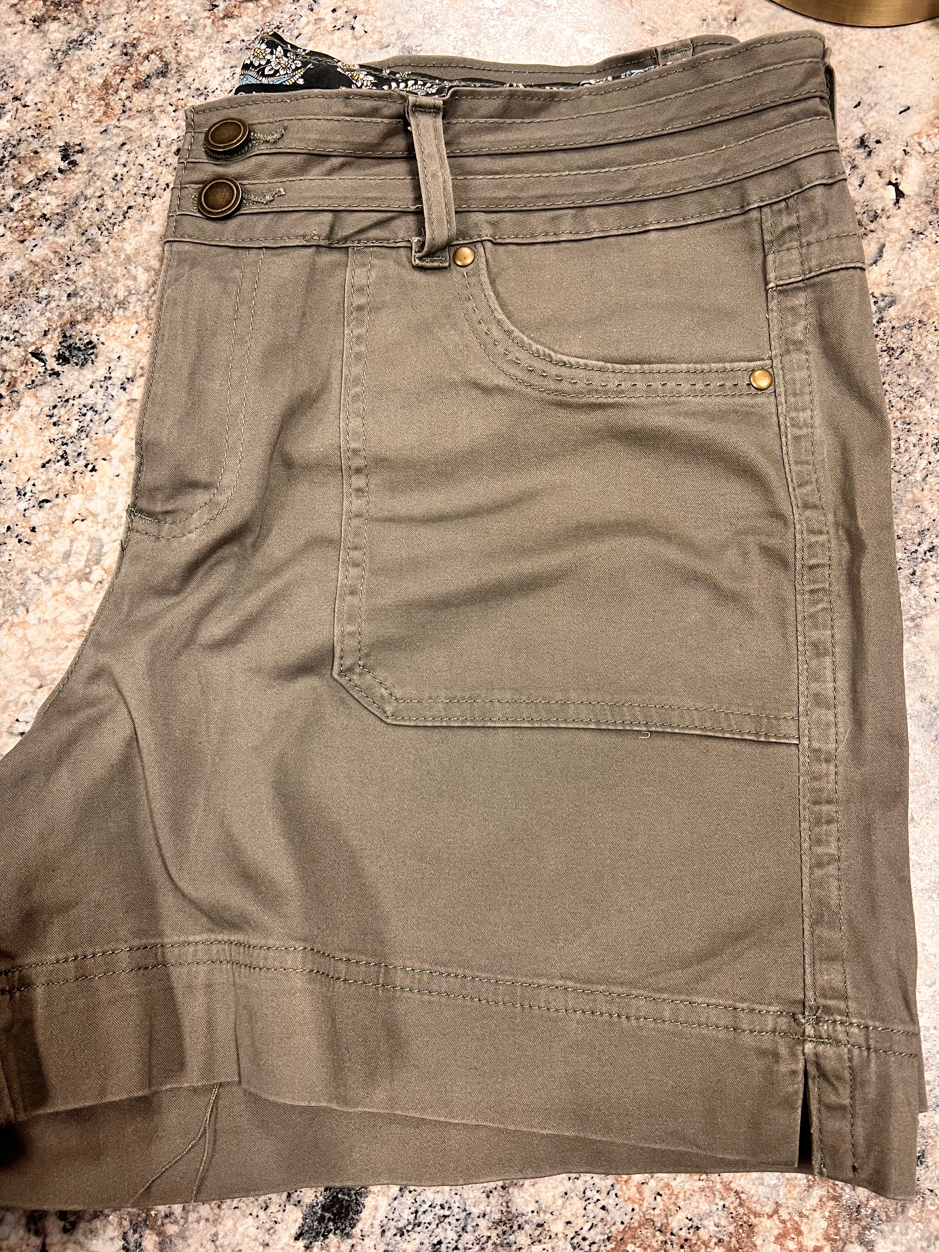 One5One Shorts