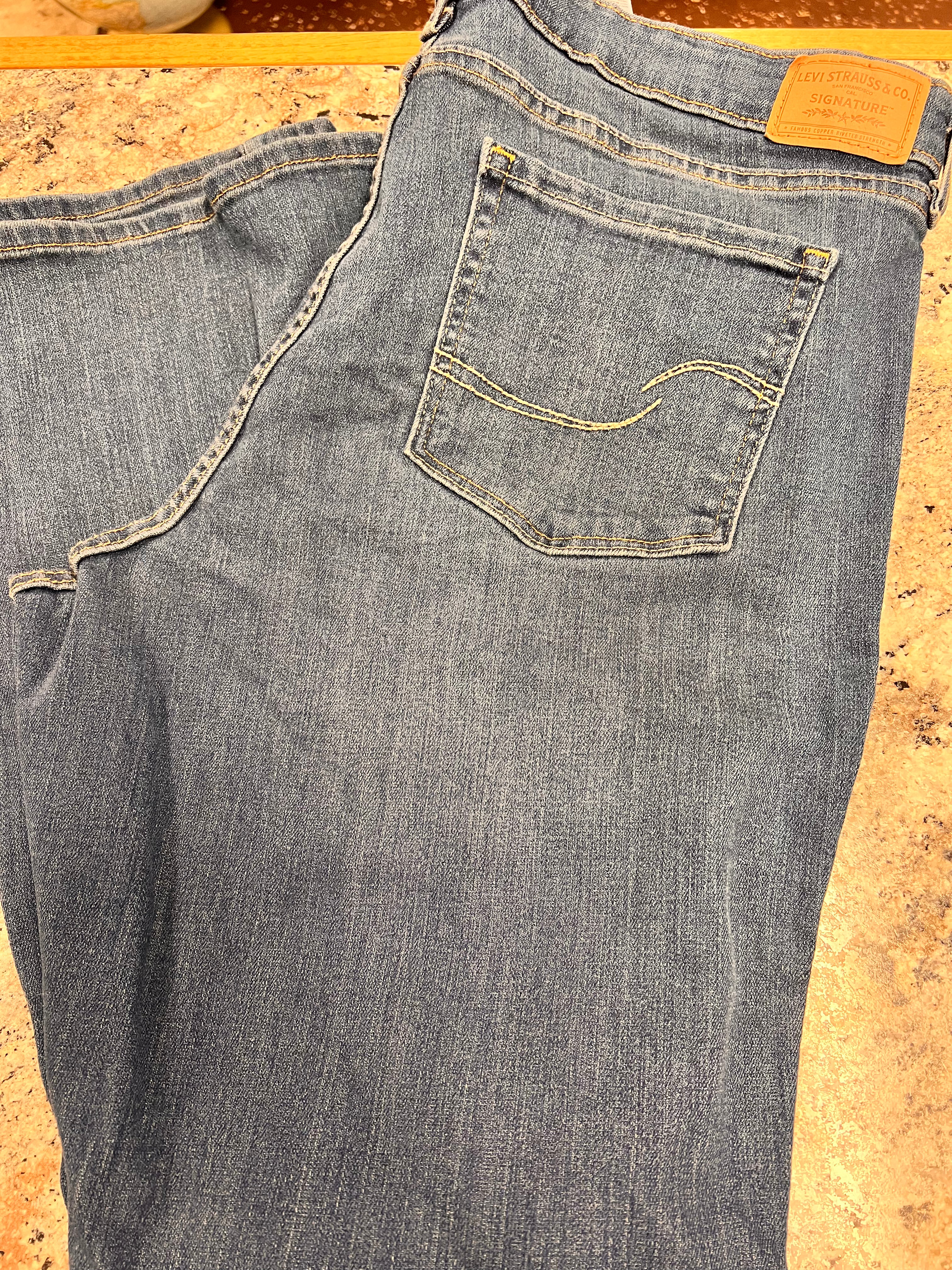Levi Jeans 16