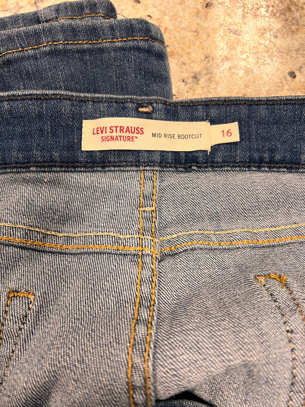 Levi Jeans 16
