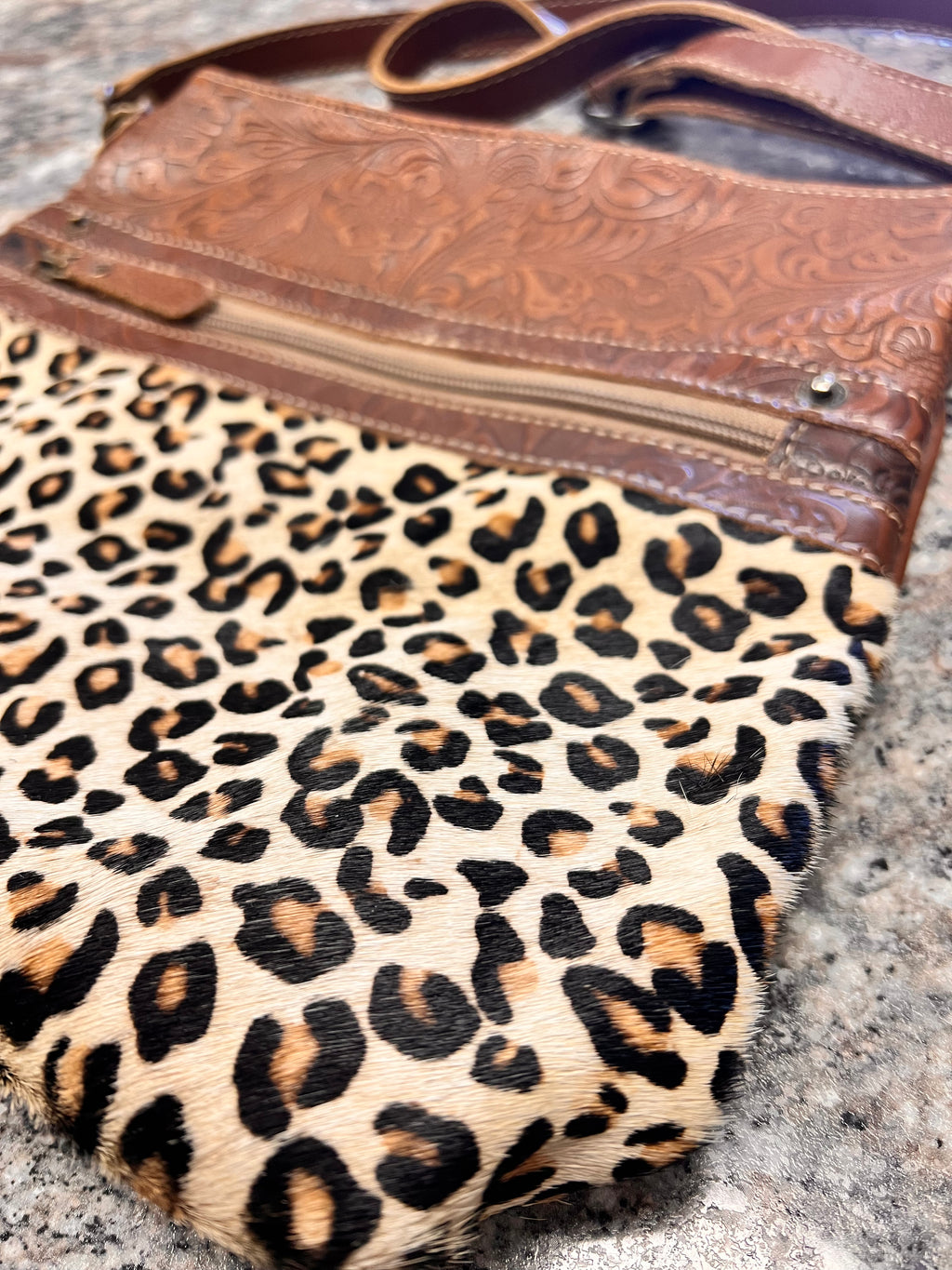 Myra Crossbody