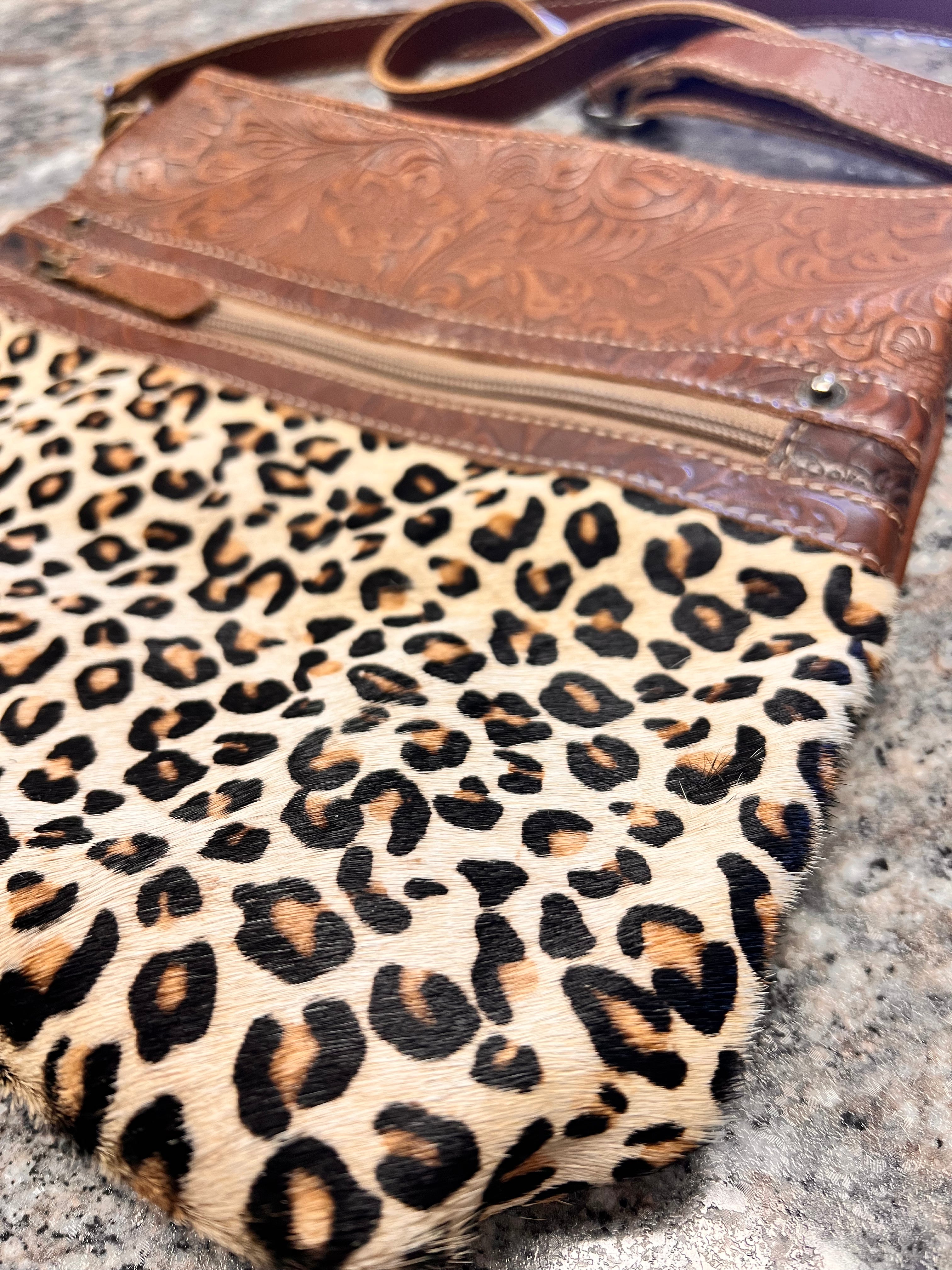 Myra Crossbody